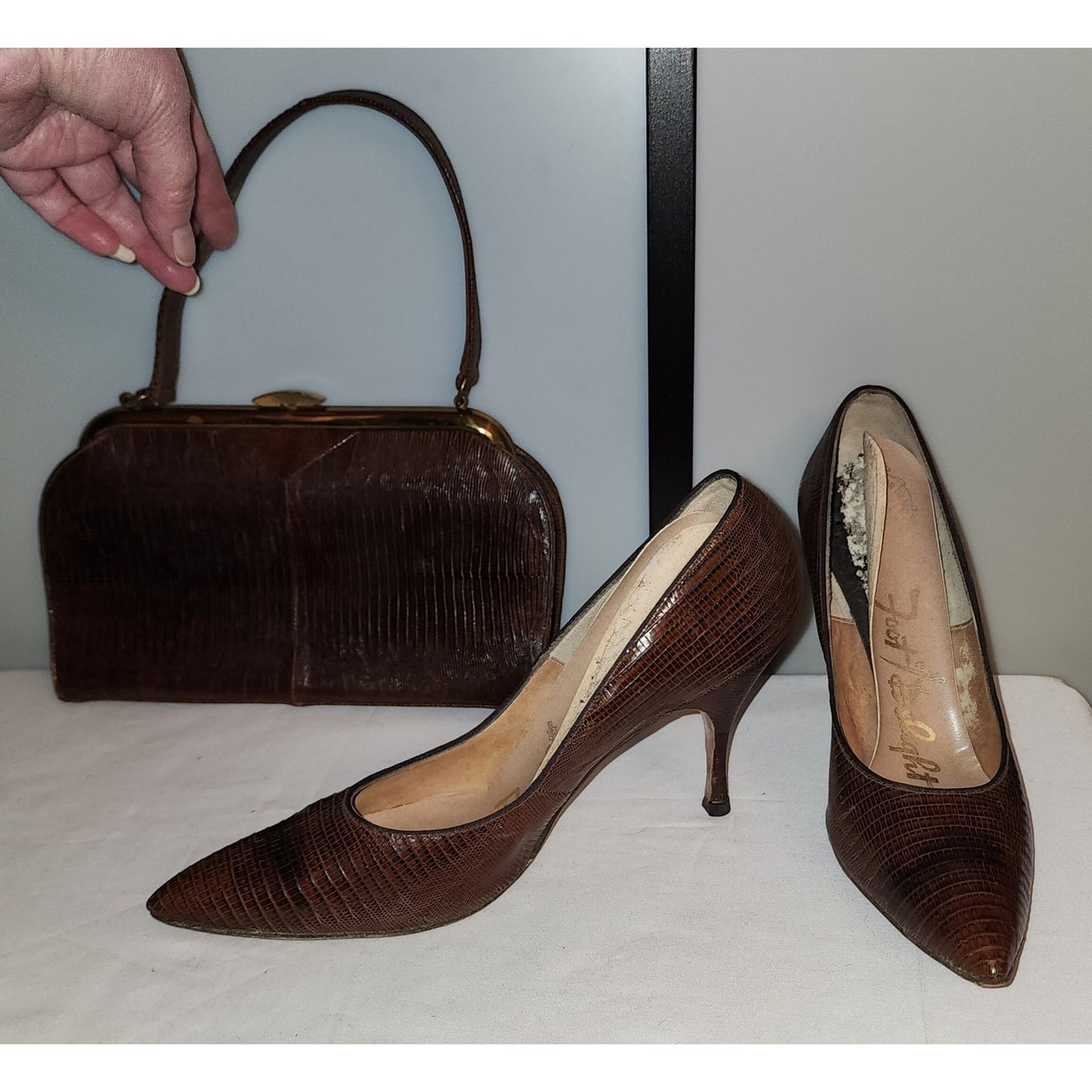 Vintage Shoes Purse Set 1950s Brown Lizard Skin Stiletto Heel Pumps Small Top Handle Purse Mid Century Reptile Skin Set 7 1/2 AAA