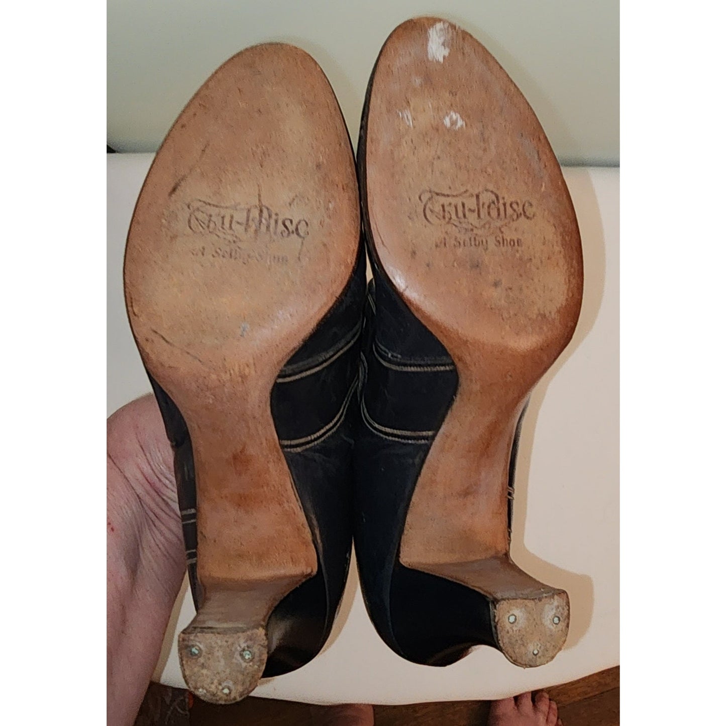 Vintage 1930s Shoes Dark Blue Leather Pumps Heels Contrasting Stitching Round Toes Selby Art Deco 6 A A