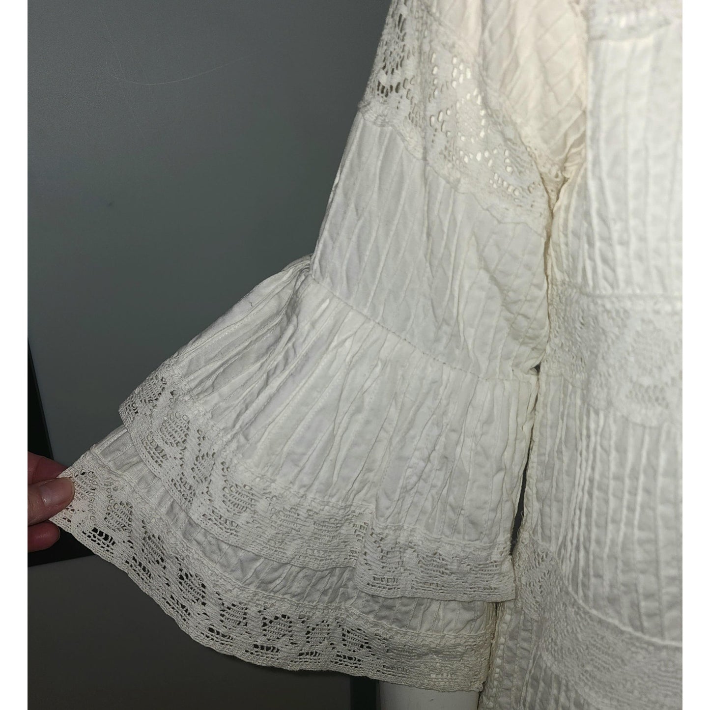 Vintage 1960s Minidress White Cotton Lace Ruffle Tiny Pleats Short Dress Tunic Top Angel Sleeves Mexico Mid Century Resort Boho Wedding S