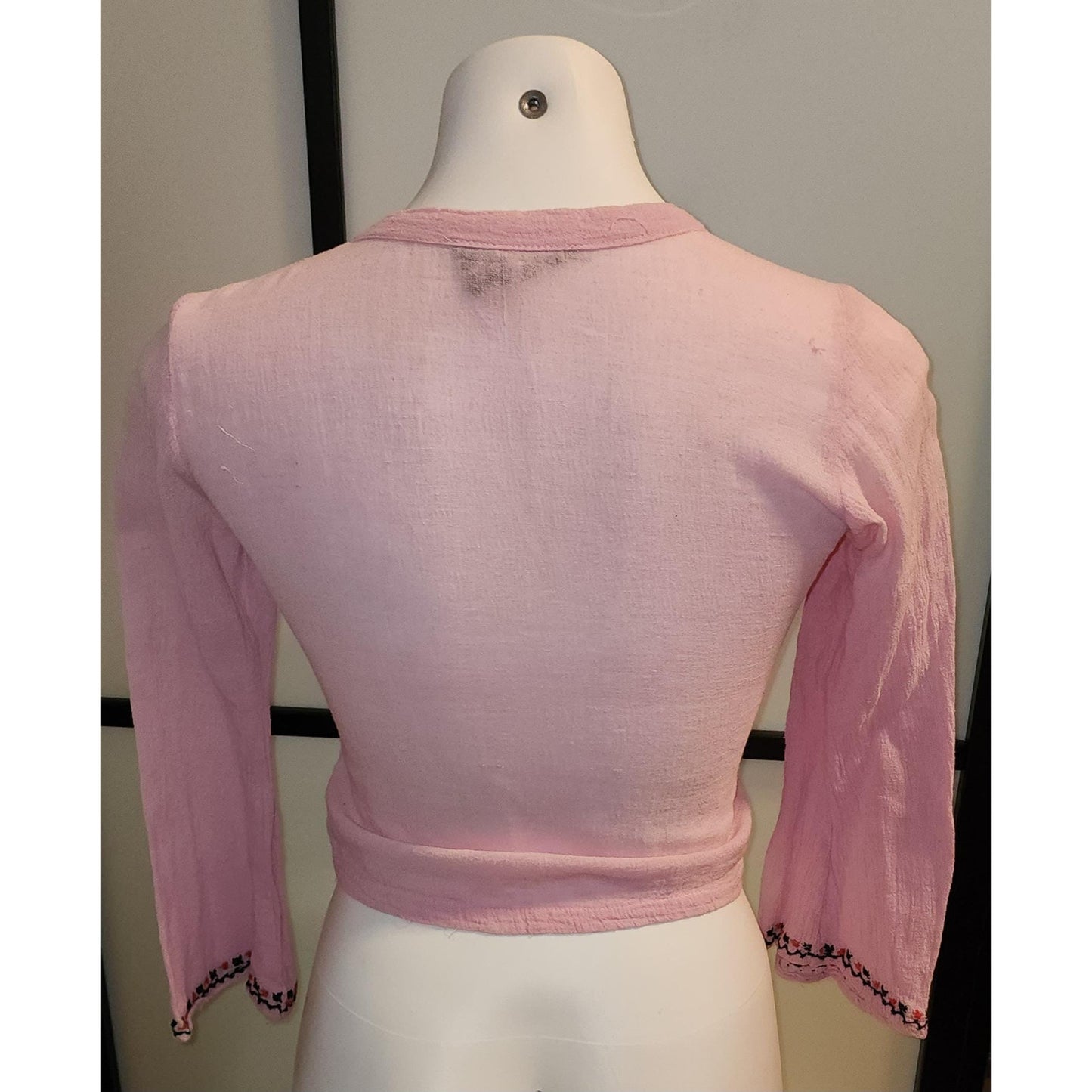 Vintage 1970s Top Light Pink Gauzy Cotton Embroidered Crop Top Blouse Tiny Mirrors Made in India Hippie Boho XS As Is