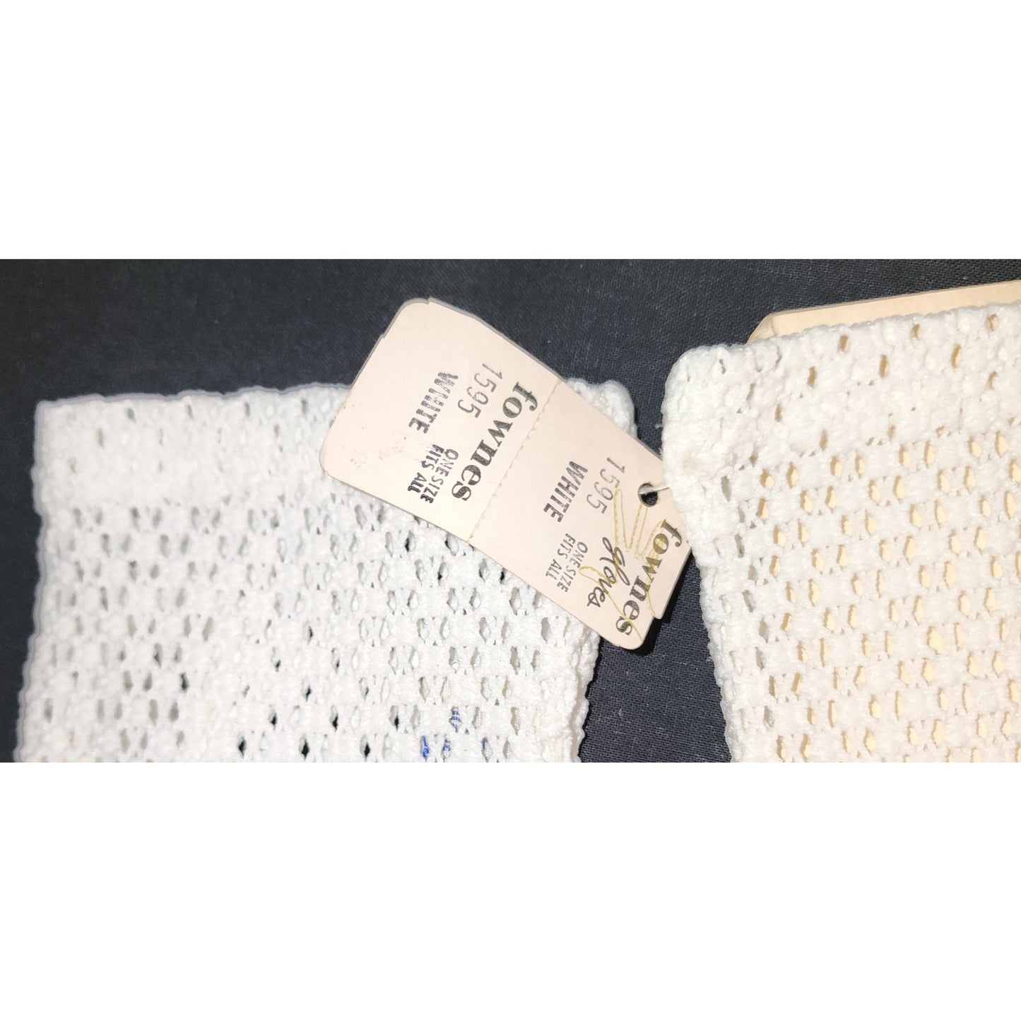 Unworn Vintage Gloves 1960s Thick Cream White Stretch Lace Gloves Fownes Mid Century Wedding Bridal NWT One Size