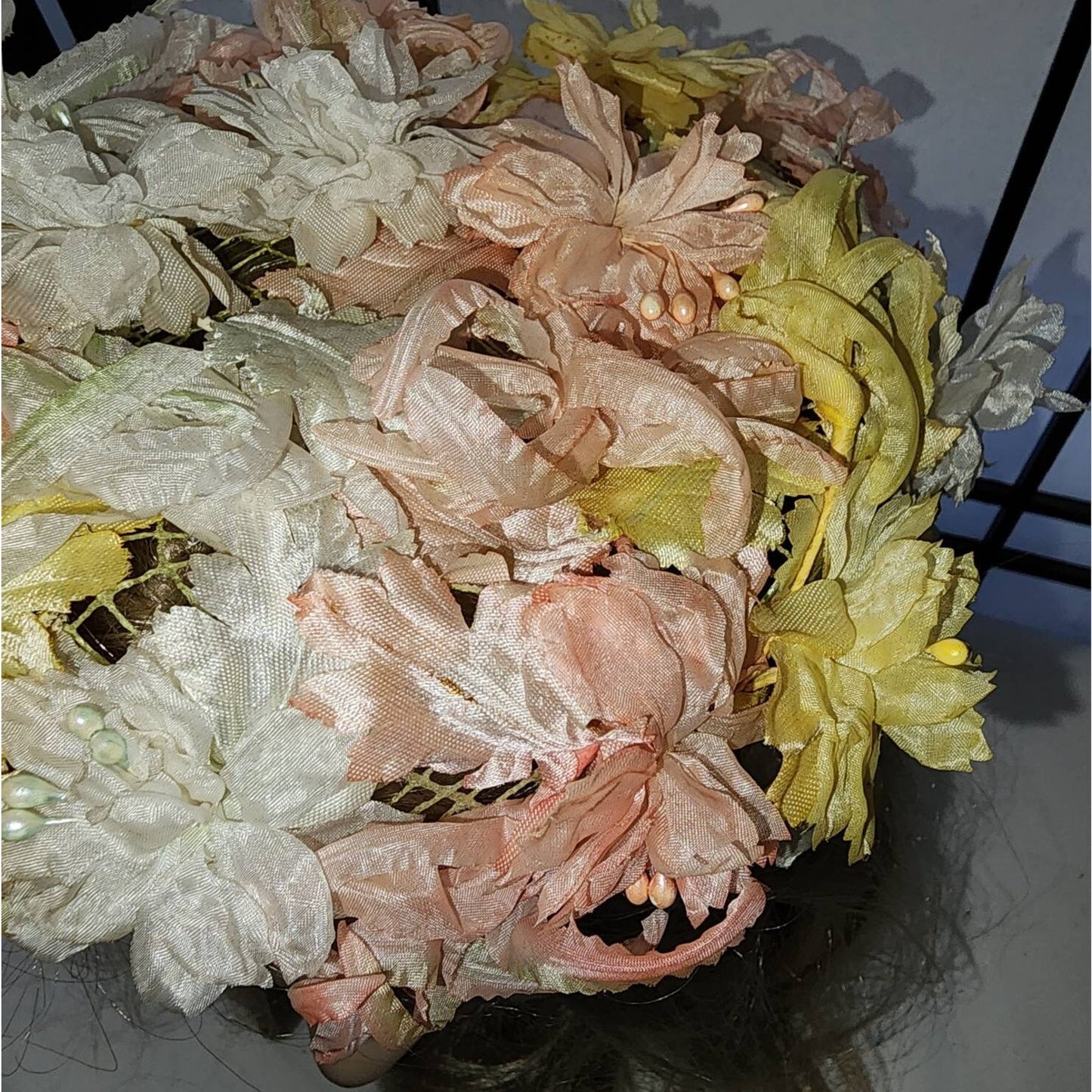 Vintage Floral Hat 1950s Round Pastel Pink Yellow Blue White Floral Hat Faux Pearls Rockabilly Mid Century Garden Party 21 in.