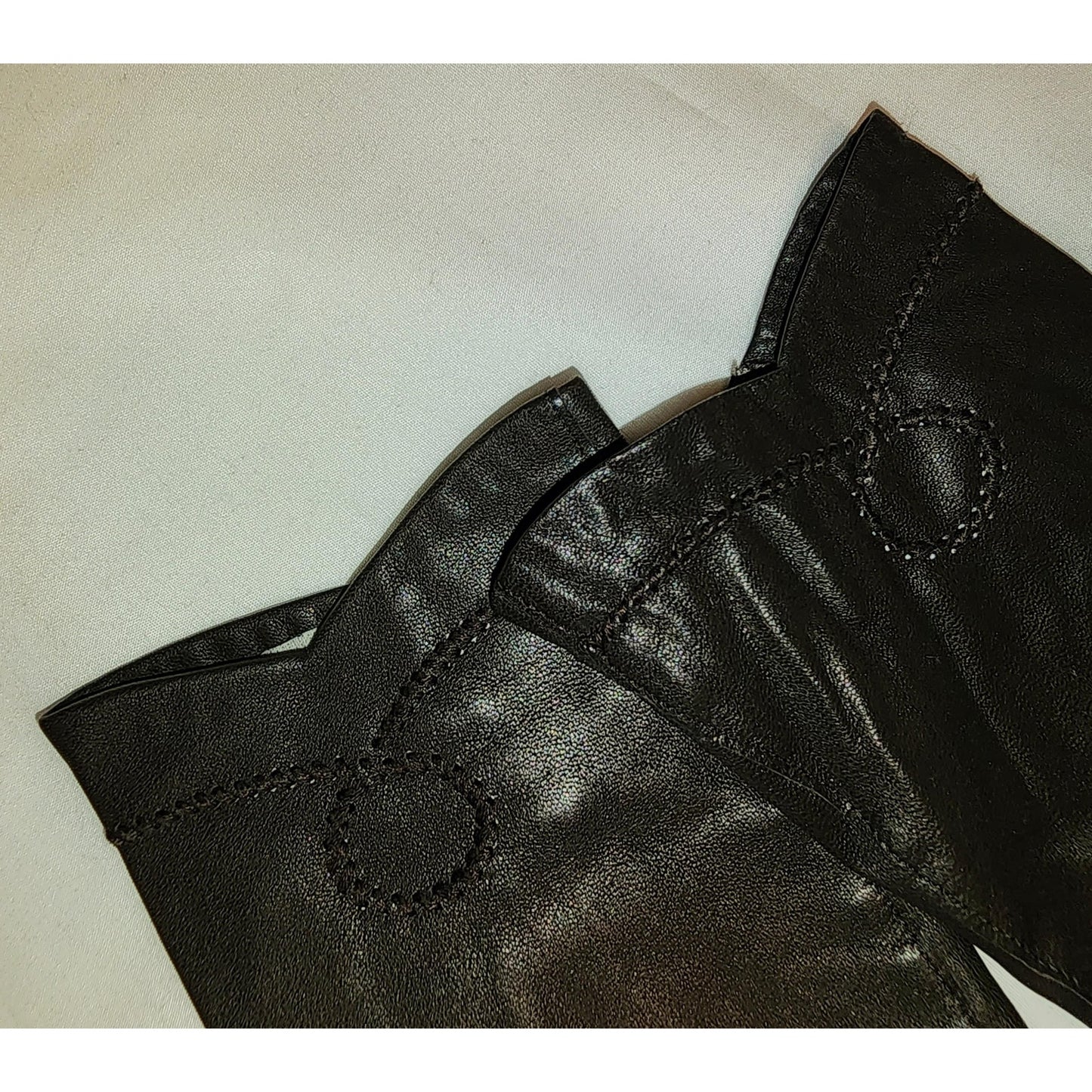 Vintage leather gloves 1960s thin black leather wrist gloves embroidered design rockabilly boho japan l 7 7.5 rip in lining