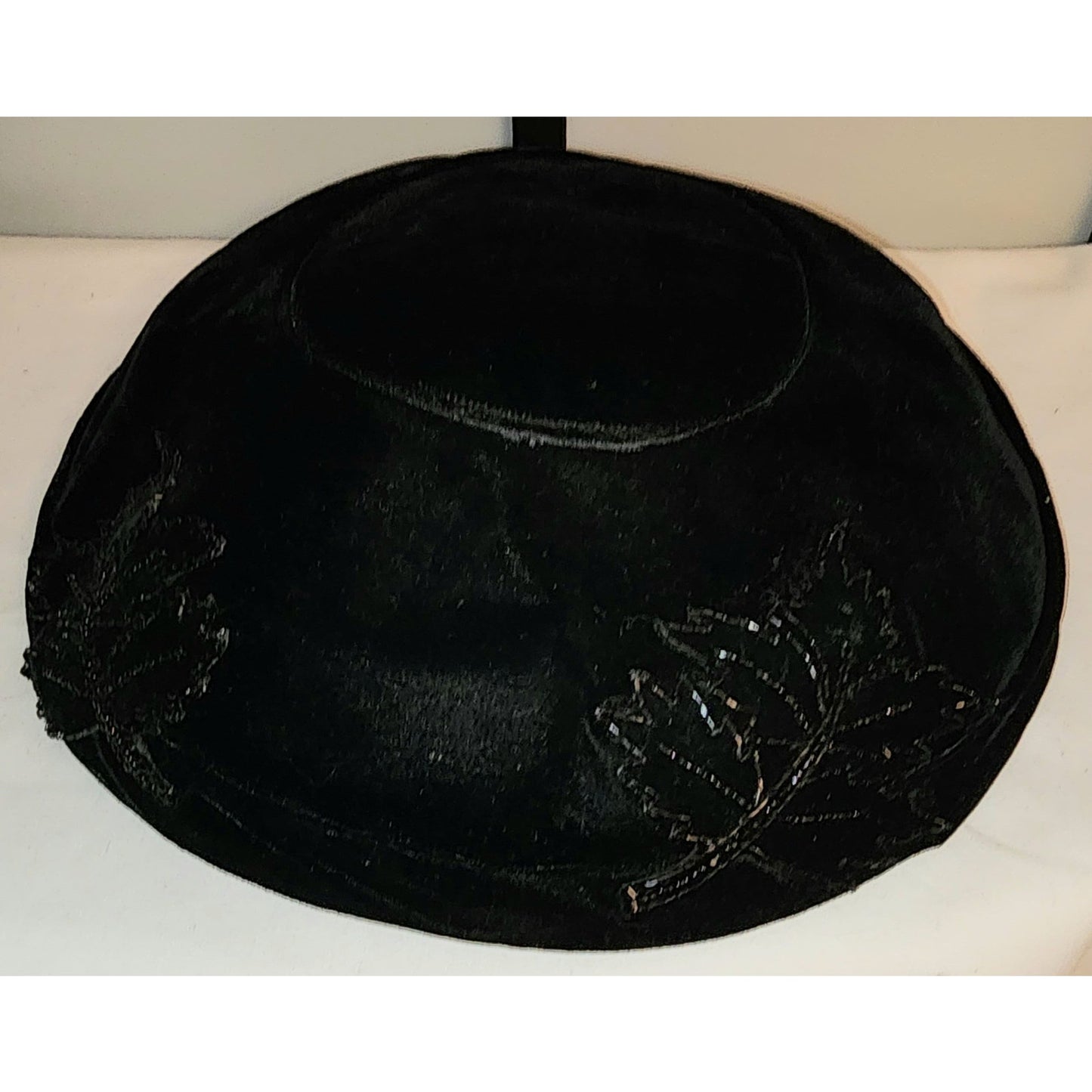 Vintage Platter Hat 1940s 50s Large Round Black Velvet Saucer Tilt Hat Glass Bead Leaf Designs Film Noir Mid Century 20.5 in.