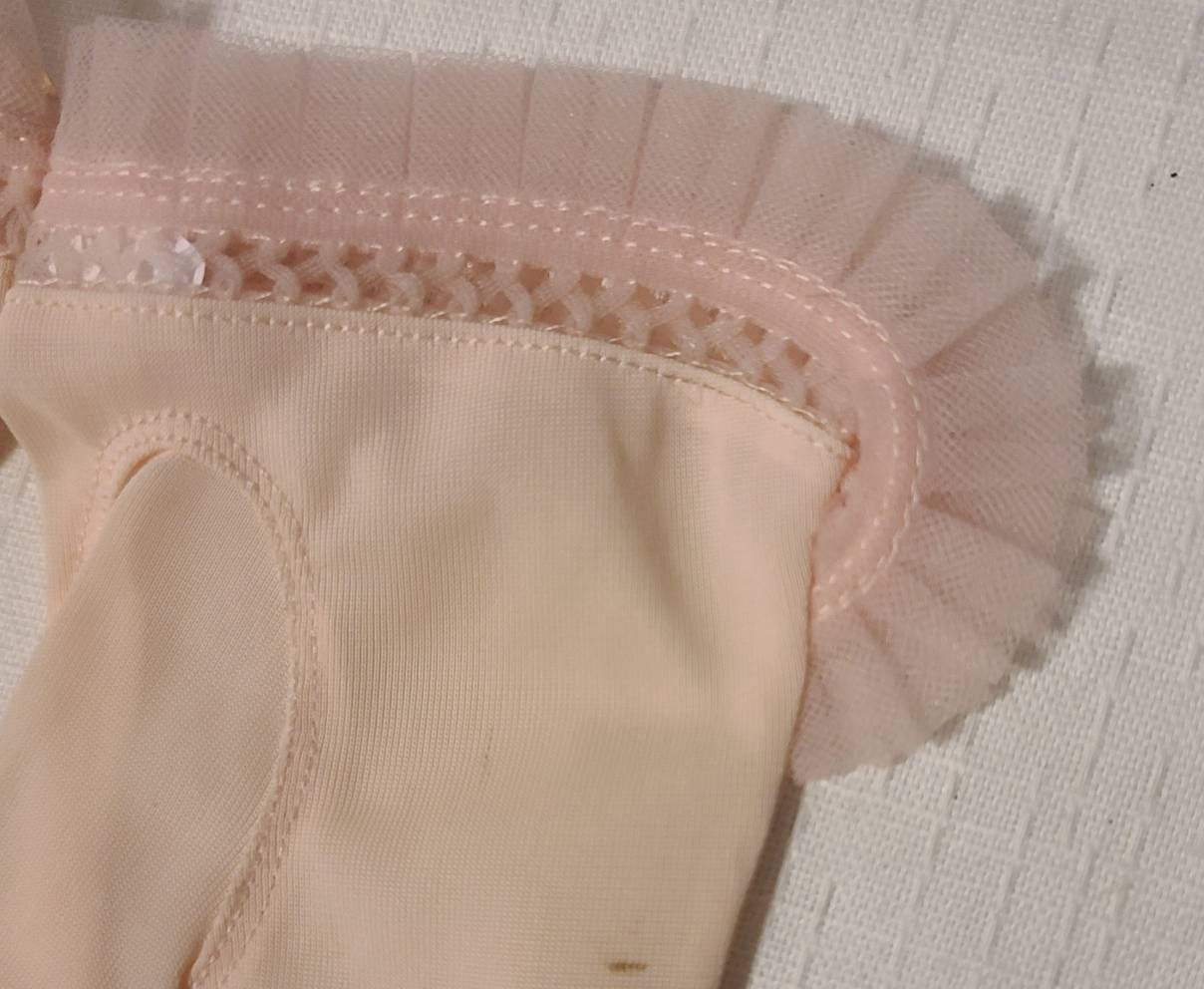 Vintage 1950s Gloves Semi Sheer Light Pink Nylon Gloves Pleats Ruffles Rockabilly 7.5