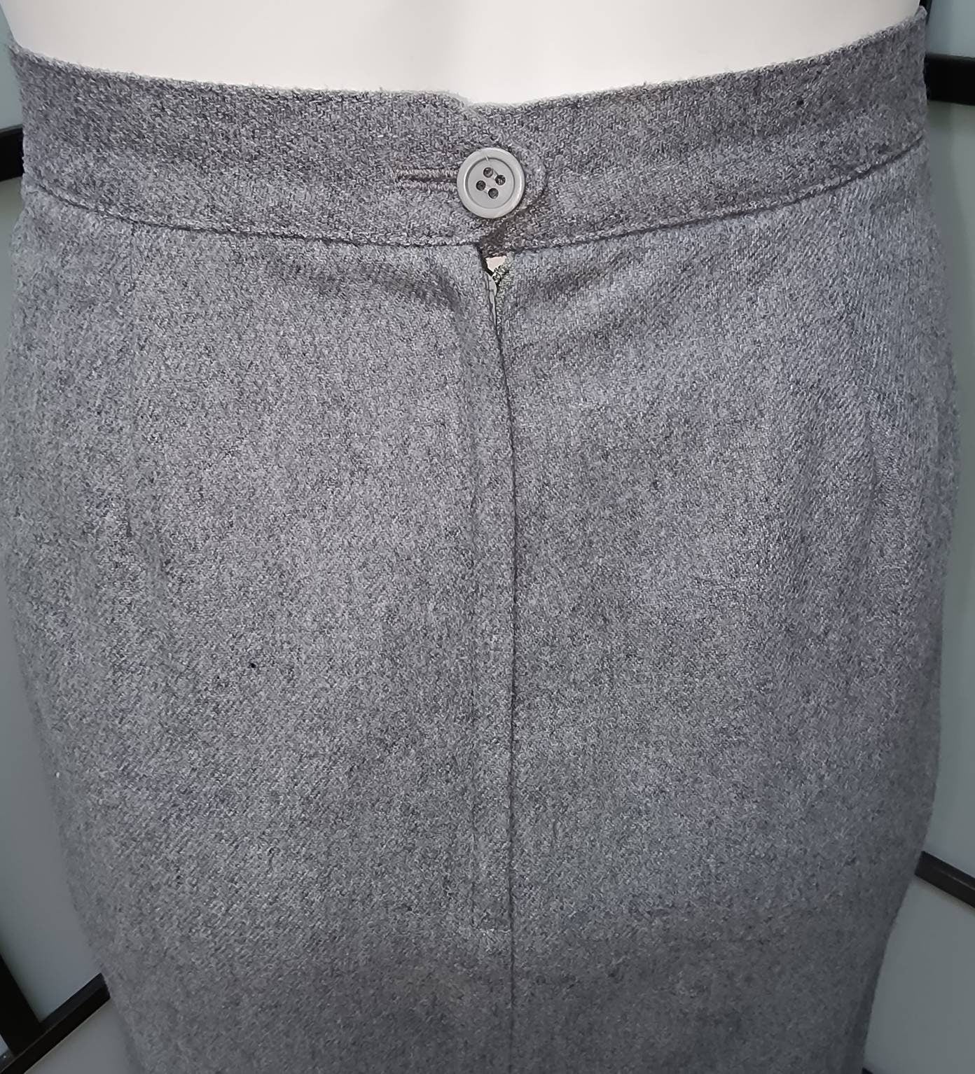 Vintage Wool Skirt 1970s Classic Gray Wool 50s Style Pencil Skirt Mid Century Rockabilly M