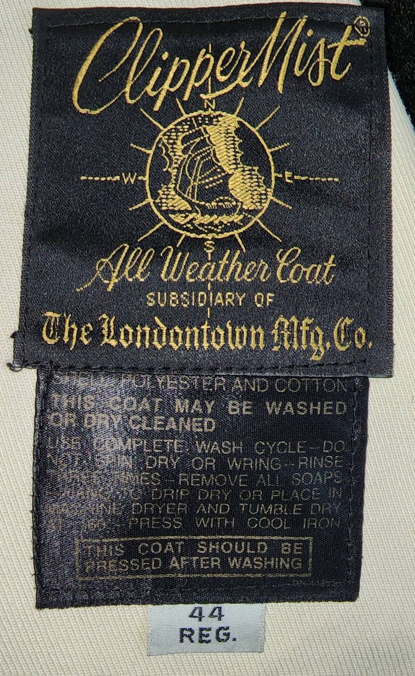 Vintage Men's Coat 1960s 70s Cream Light Beige All Weather Short Coat Overcoat Belt Gold Buttons Zip Out Lining Mid Century Mod 44 Reg