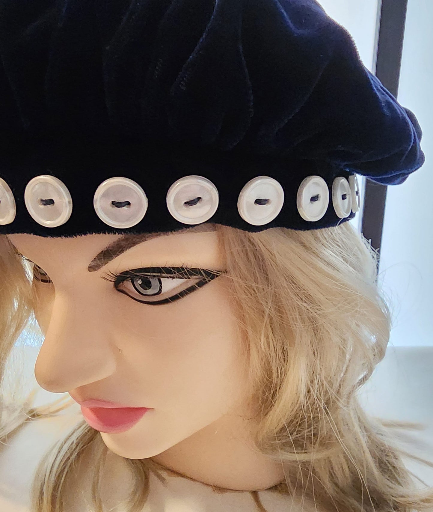 Vintage 1950s Hat Midnight Blue Velvet Beret Pouf Hat Pearlized Button Trim Mid Century Rockabilly 21.5 in.