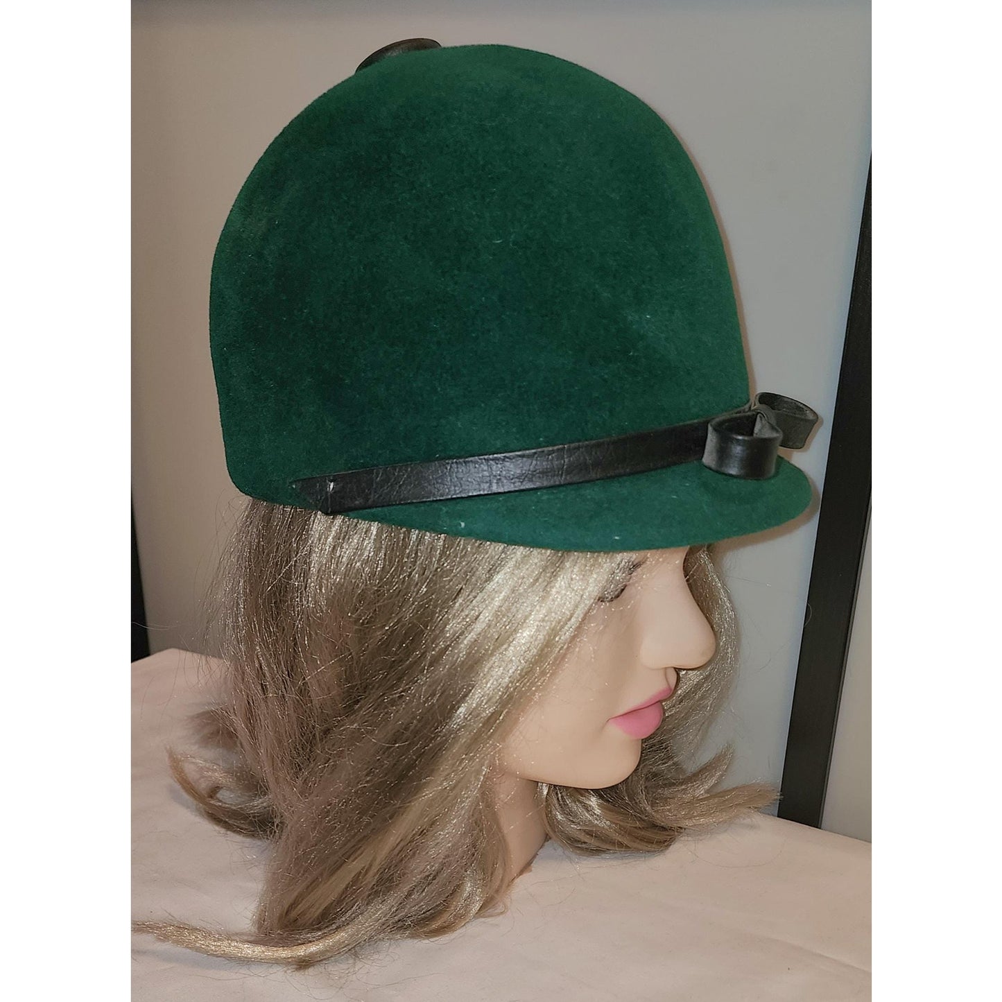 Vintage 1960s Hat Dark Green Rounded Felt Equestrian Style Hat Top Button Mid Century Mod 21 in.