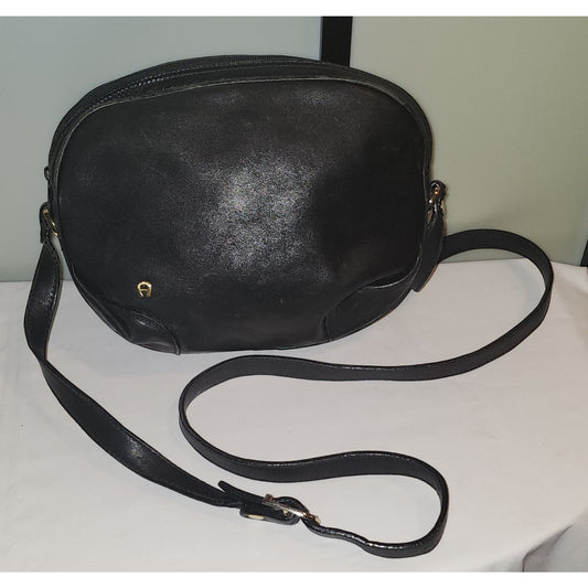 Vintage Etienne Aigner Small Round Navy Blue Leather Purse Long Shoulder Strap