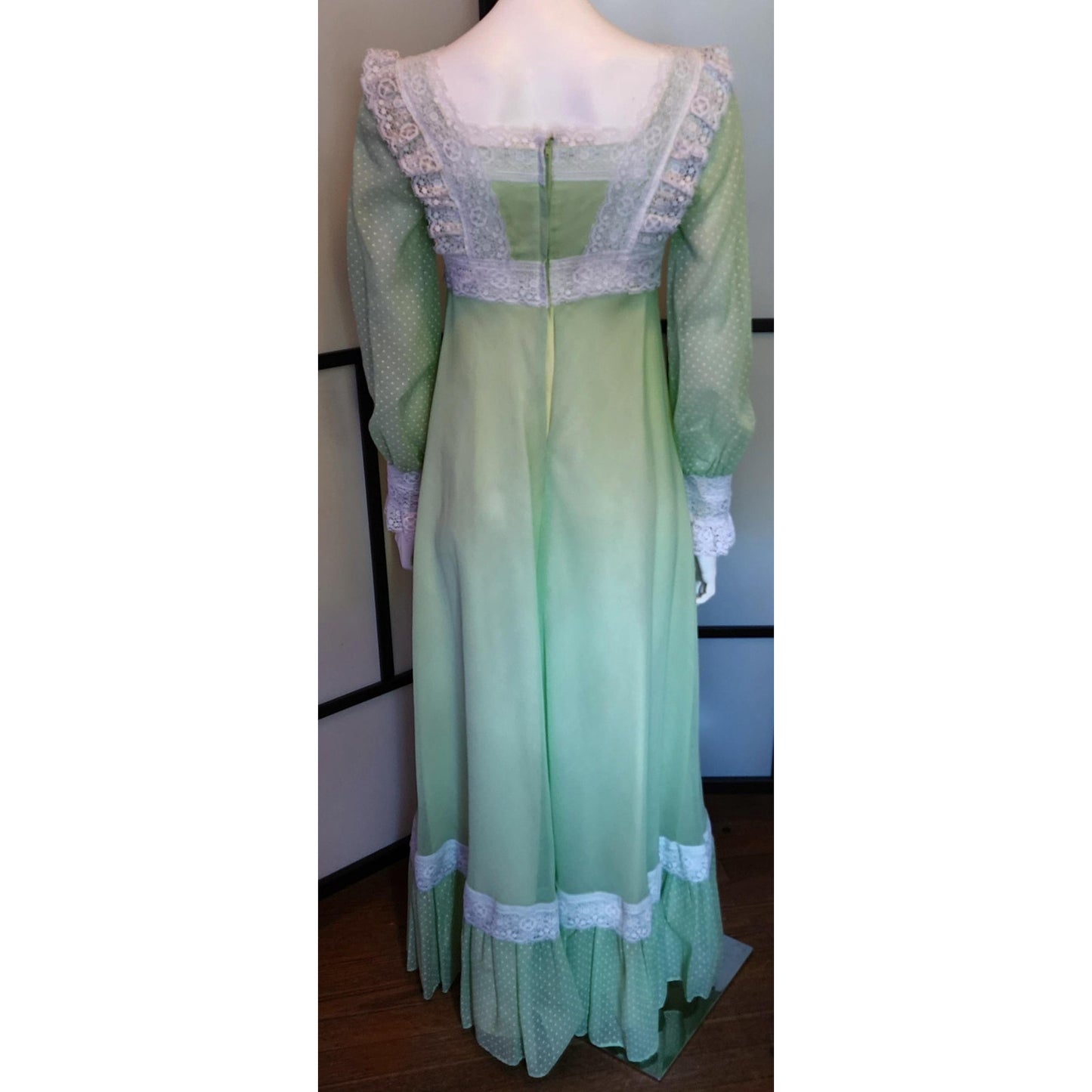 Vintage 1970s Dress Long Light Green Swiss Dot White Lace Gown Maxidress Prom Wedding Party Boho XS