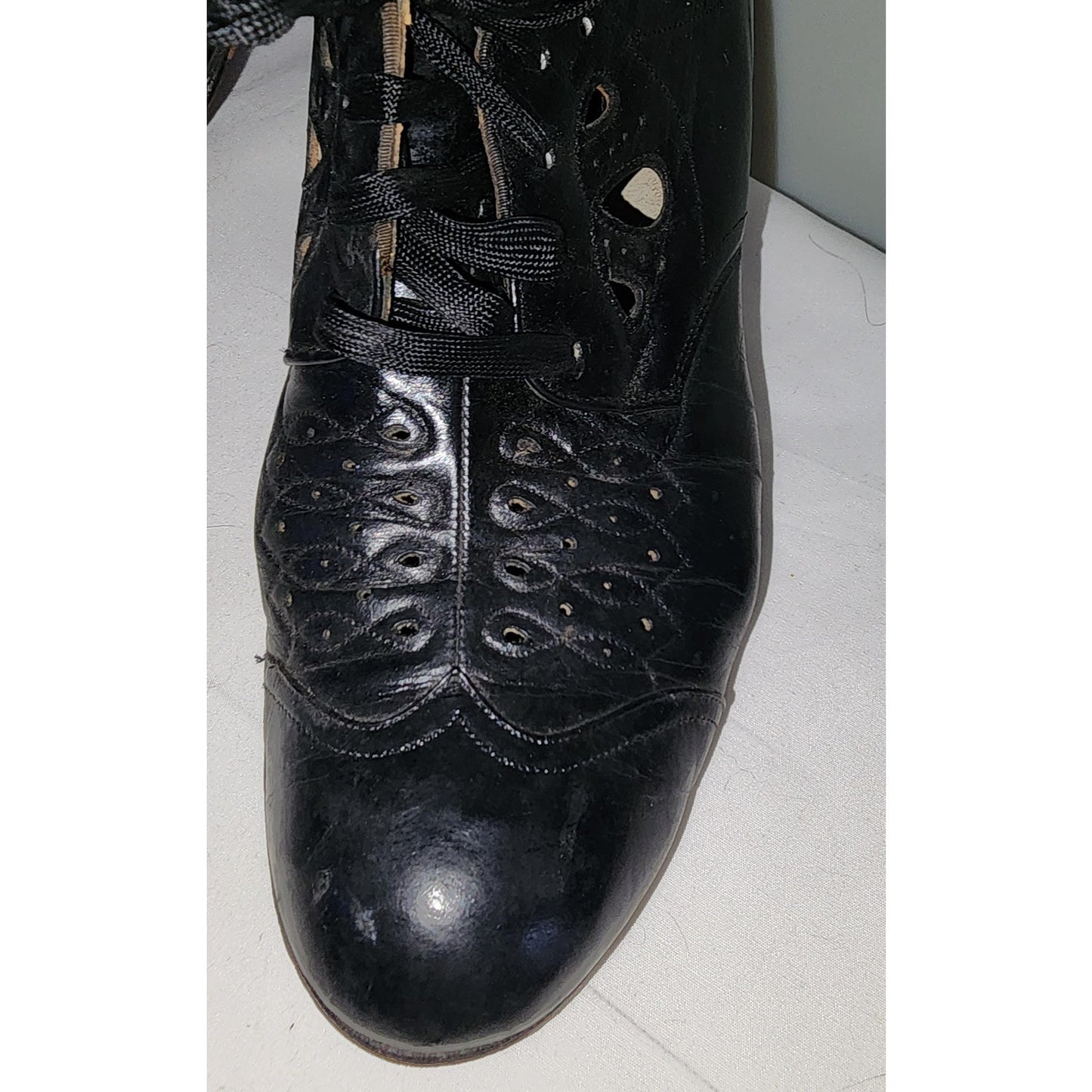 Vintage 1930s Shoes Black Leather Oxford Lace Up Embroidered Cutout Pumps Heels Art Deco Flapper very small