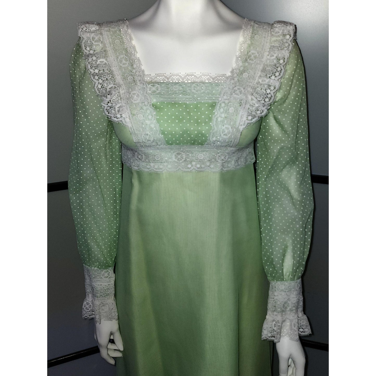 Vintage 1970s Dress Long Light Green Swiss Dot White Lace Gown Maxidress Prom Wedding Party Boho XS