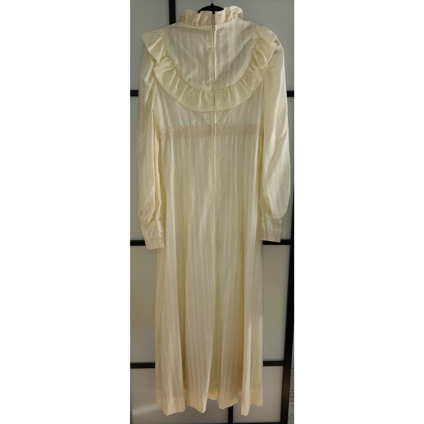 Vintage Cream Gown Long 1970s Ruffled Prairie Style Dress Lace Trim Boho Wedding Bridal M