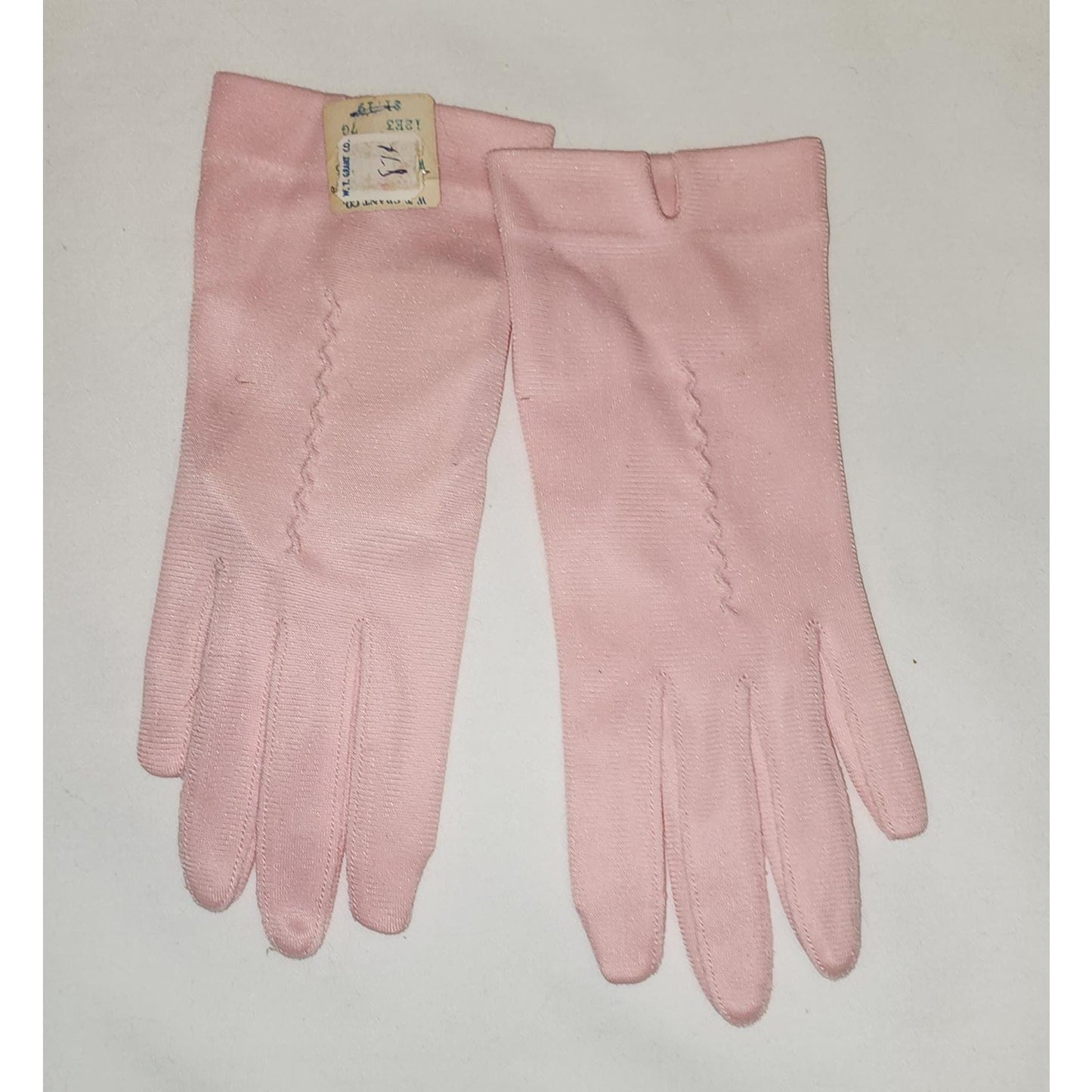 Vintage Unworn Gloves 1950s Light Pink Nylon Wrist Gloves Mid Century NWT 6.5