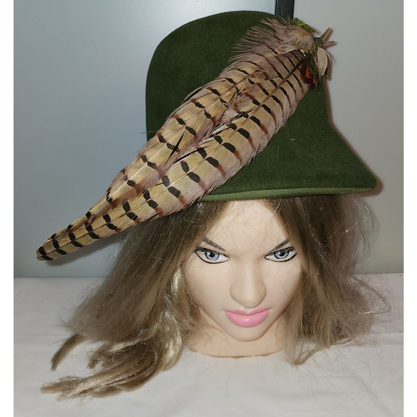 Vintage Feather Hat 1930s 40s Green Felt Bucket Cloche Hat Huge Long Pheasant Feathers Dramatic Art Deco Mid Century 21 in.