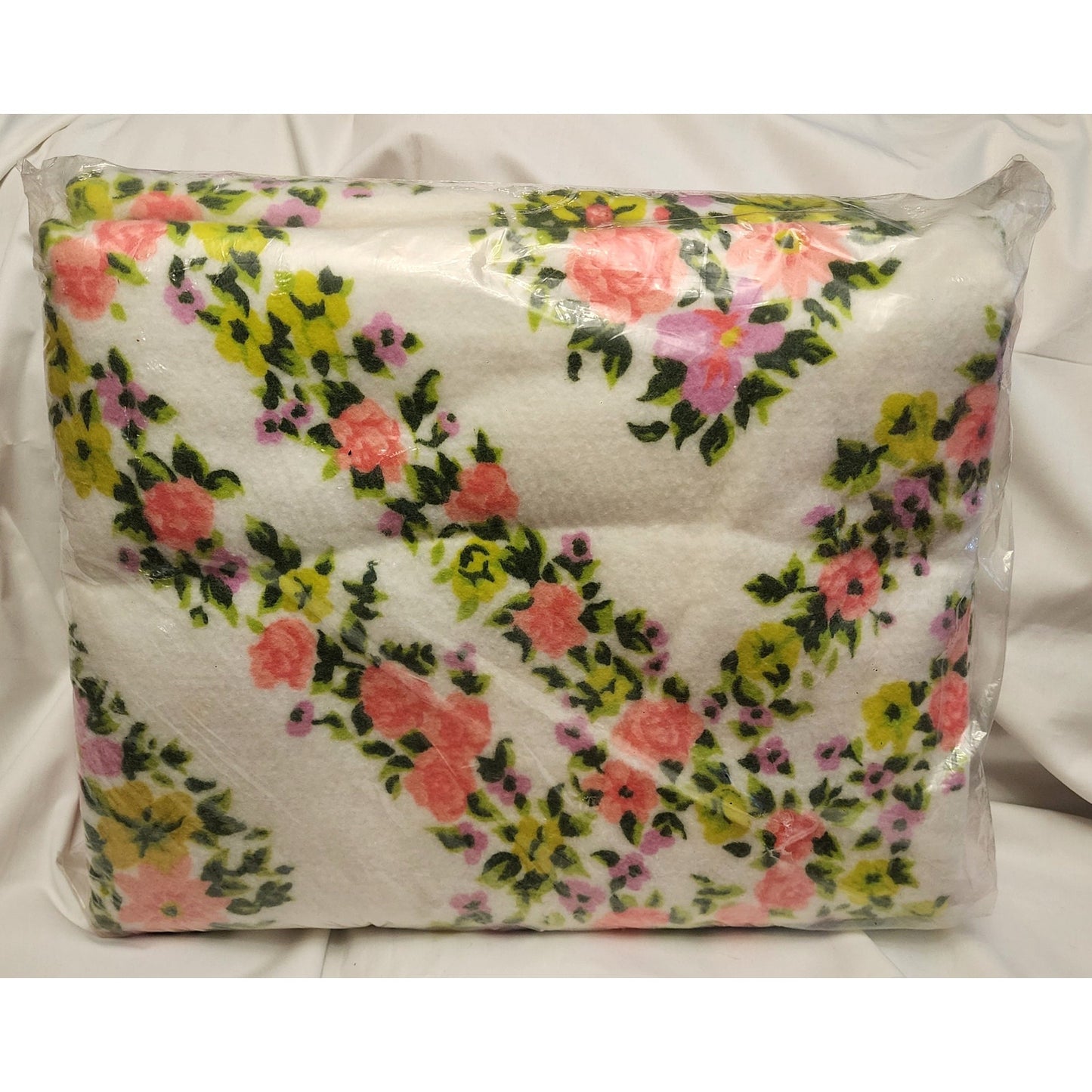 Unused Vintage Blanket 1960s White Pink Yellow Floral Trellis Poly Acrylic Blend Pink Trim NIP Mid Century Bedding Twin Full 72 x 90 in.