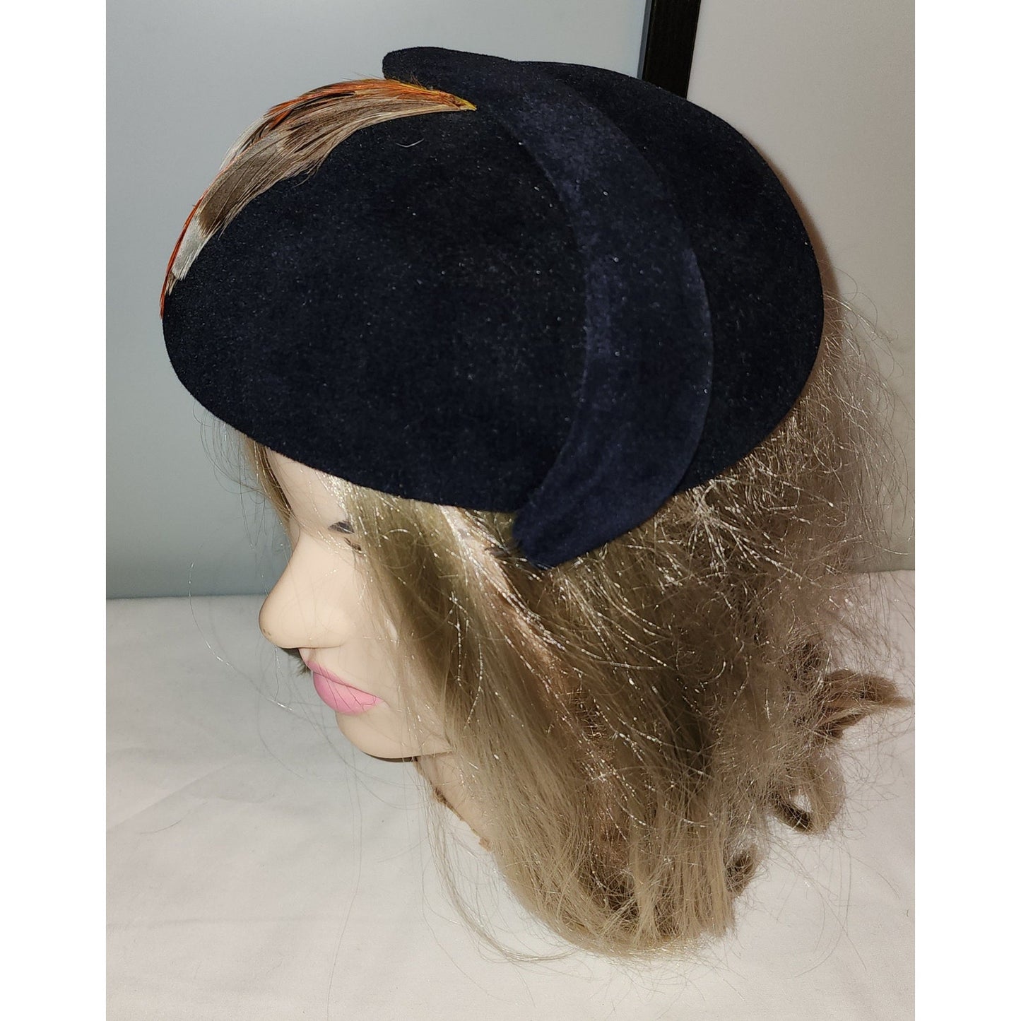 Vintage Asymmetric Hat 1940s 50s Round Black Velour Felt Hat Large Cream Rust Feather Ornament Mid Century Art Deco Film Noir 21 22 in.