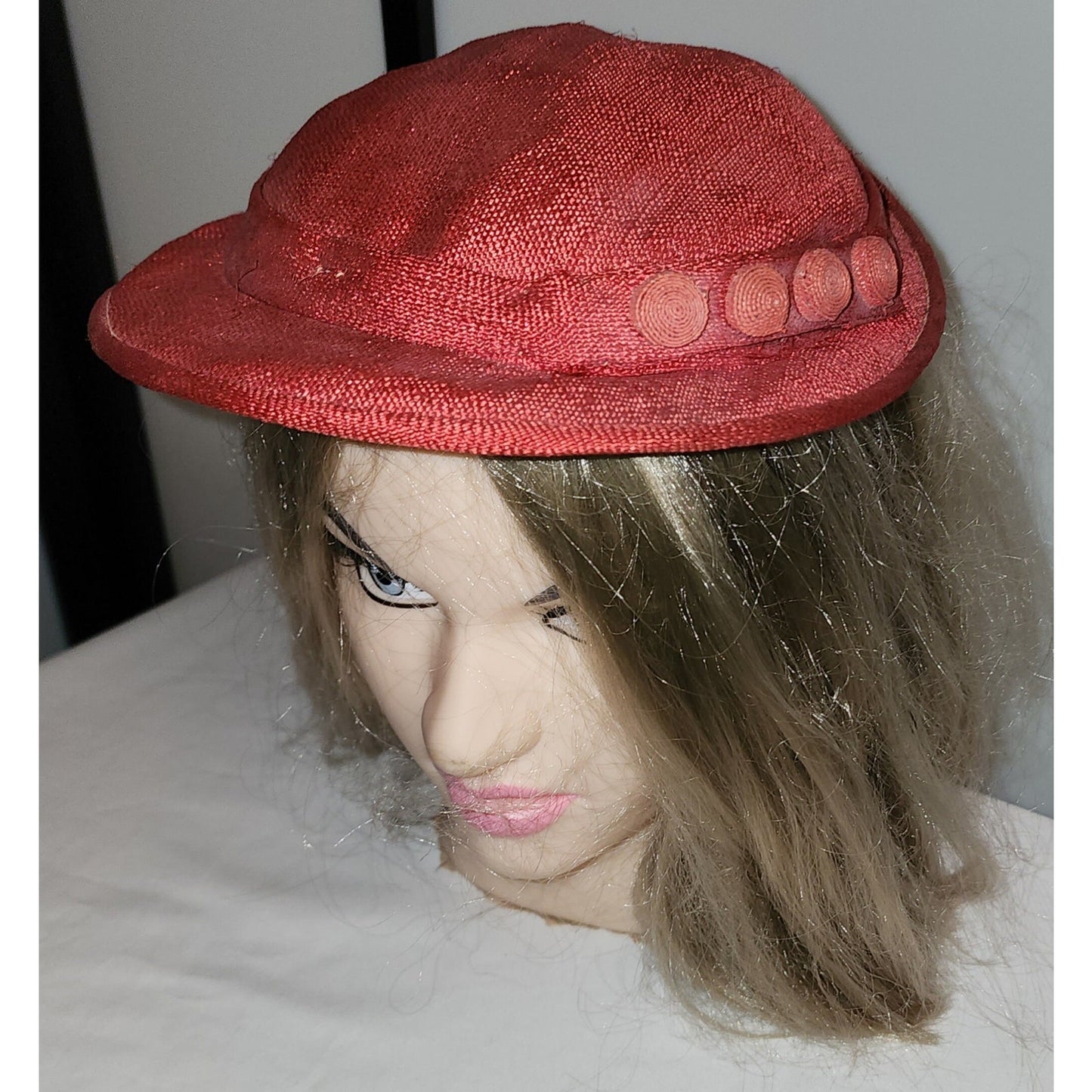 Vintage 1930s Hat Round Red Linen Perch Tilt Hat Cap Button Detail Laurel Hurst Art Deco Mid Century 20.5 in.