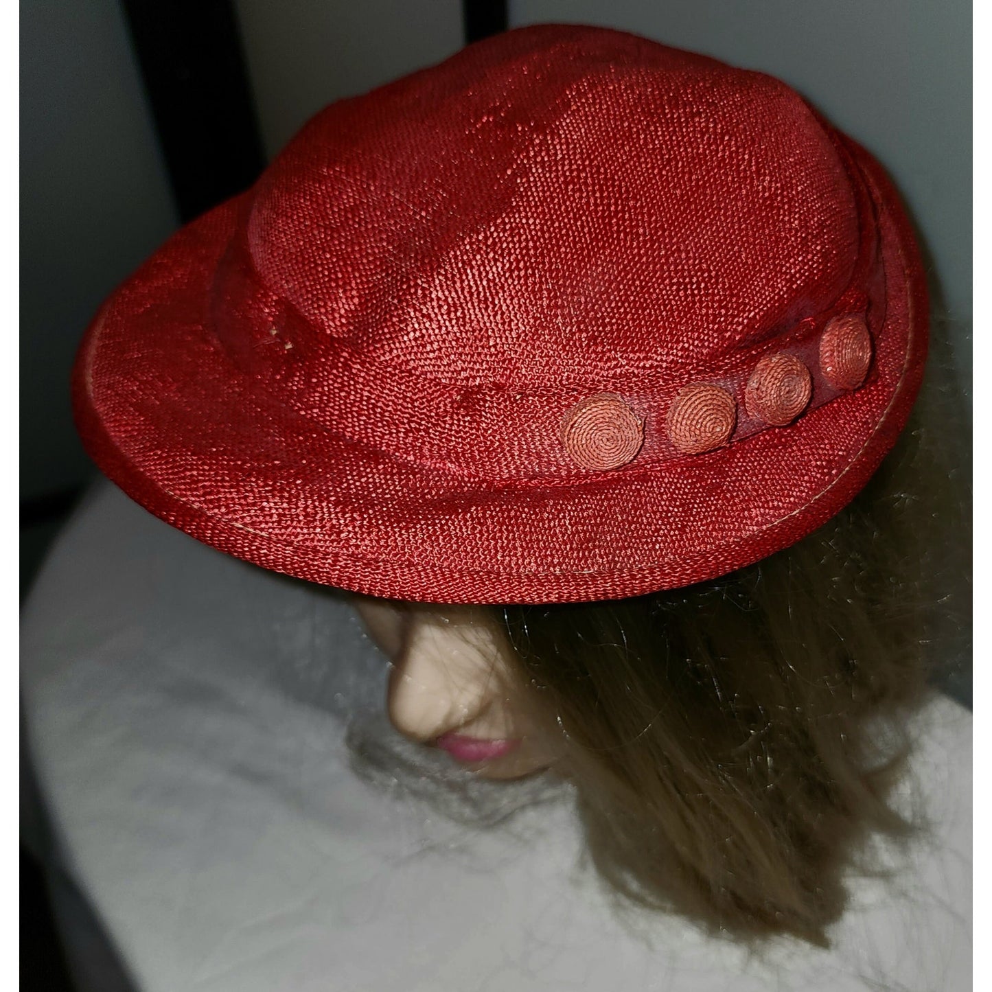 Vintage 1930s Hat Round Red Linen Perch Tilt Hat Cap Button Detail Laurel Hurst Art Deco Mid Century 20.5 in.