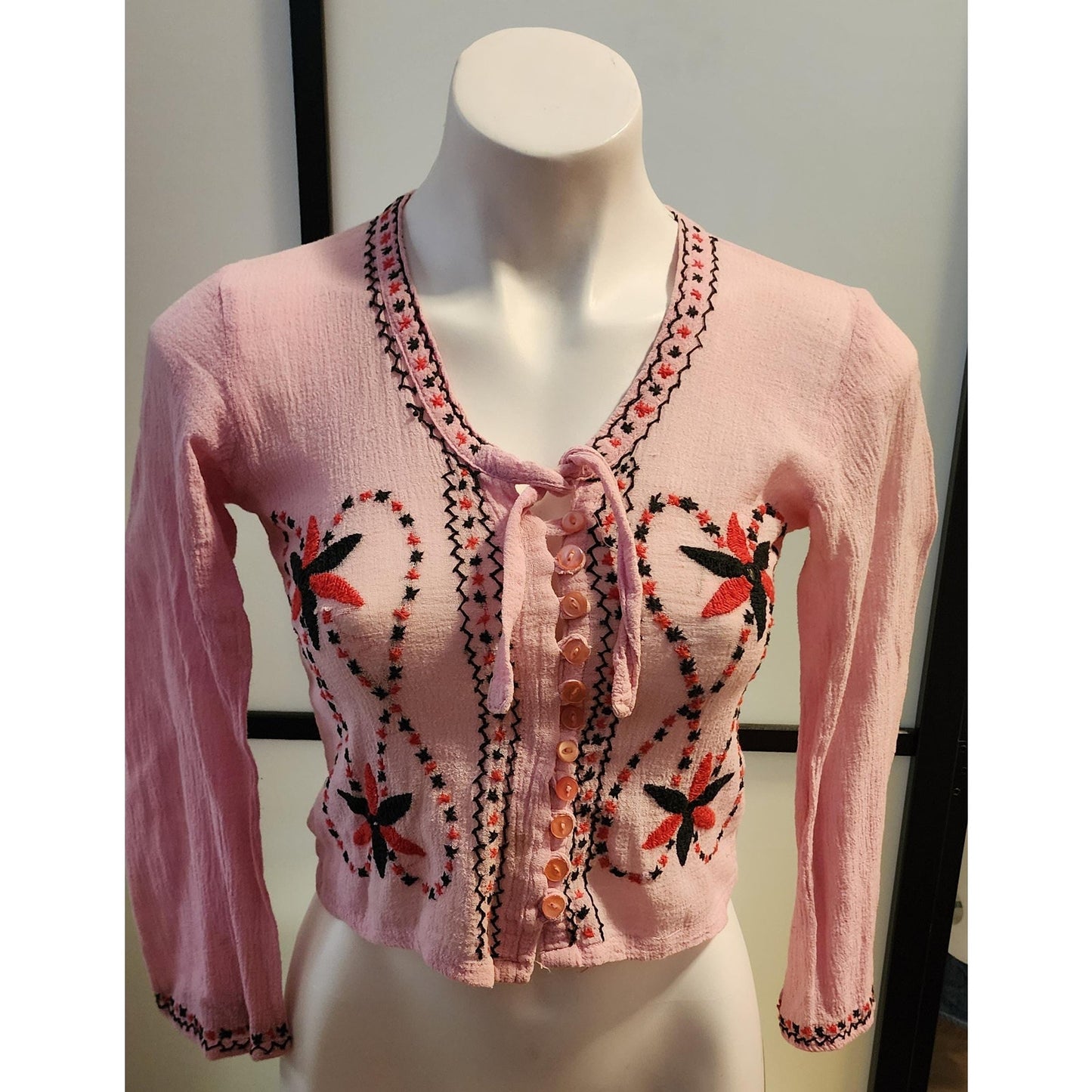 Vintage 1970s Top Light Pink Gauzy Cotton Embroidered Crop Top Blouse Tiny Mirrors Made in India Hippie Boho XS As Is