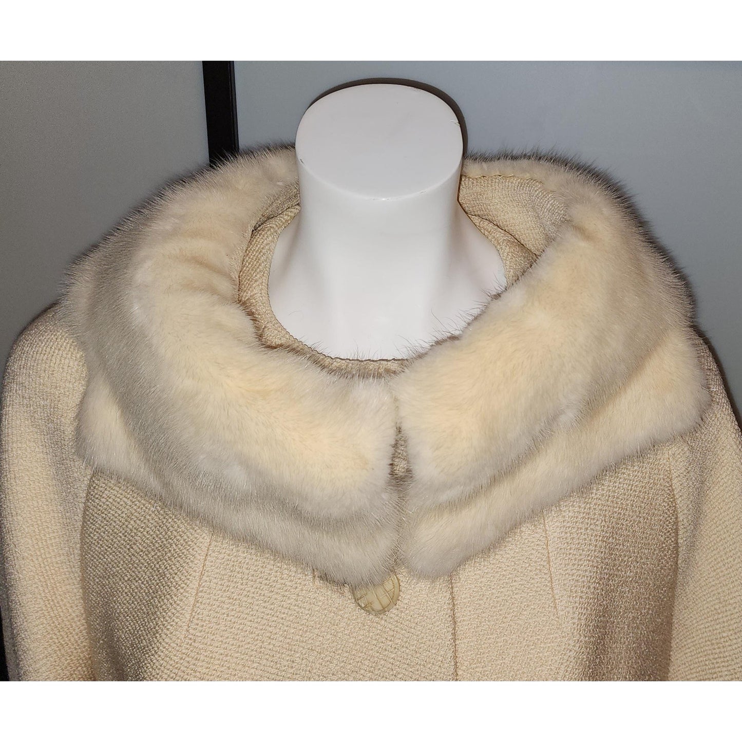 Vintage Wool Coat 1960s Classic Vanilla Wool Coat Large Cream Mink Fur Collar Rothmoor Mid Century L