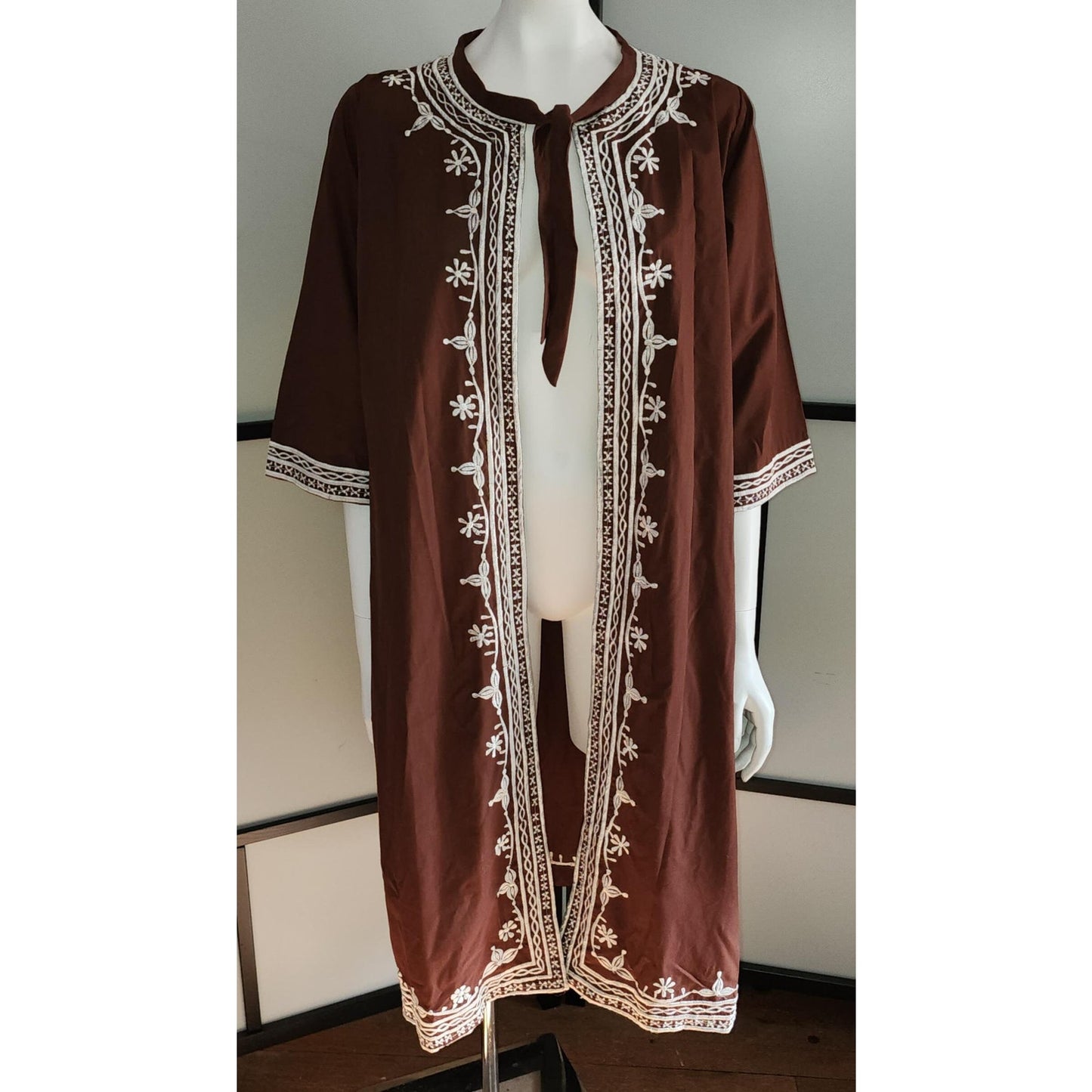 Vintage Caftan 1960s 70s Dark Brown Cotton Blend Caftan Robe Swimsuit Cover Up White Embroidery Macelli Hippie Boho M