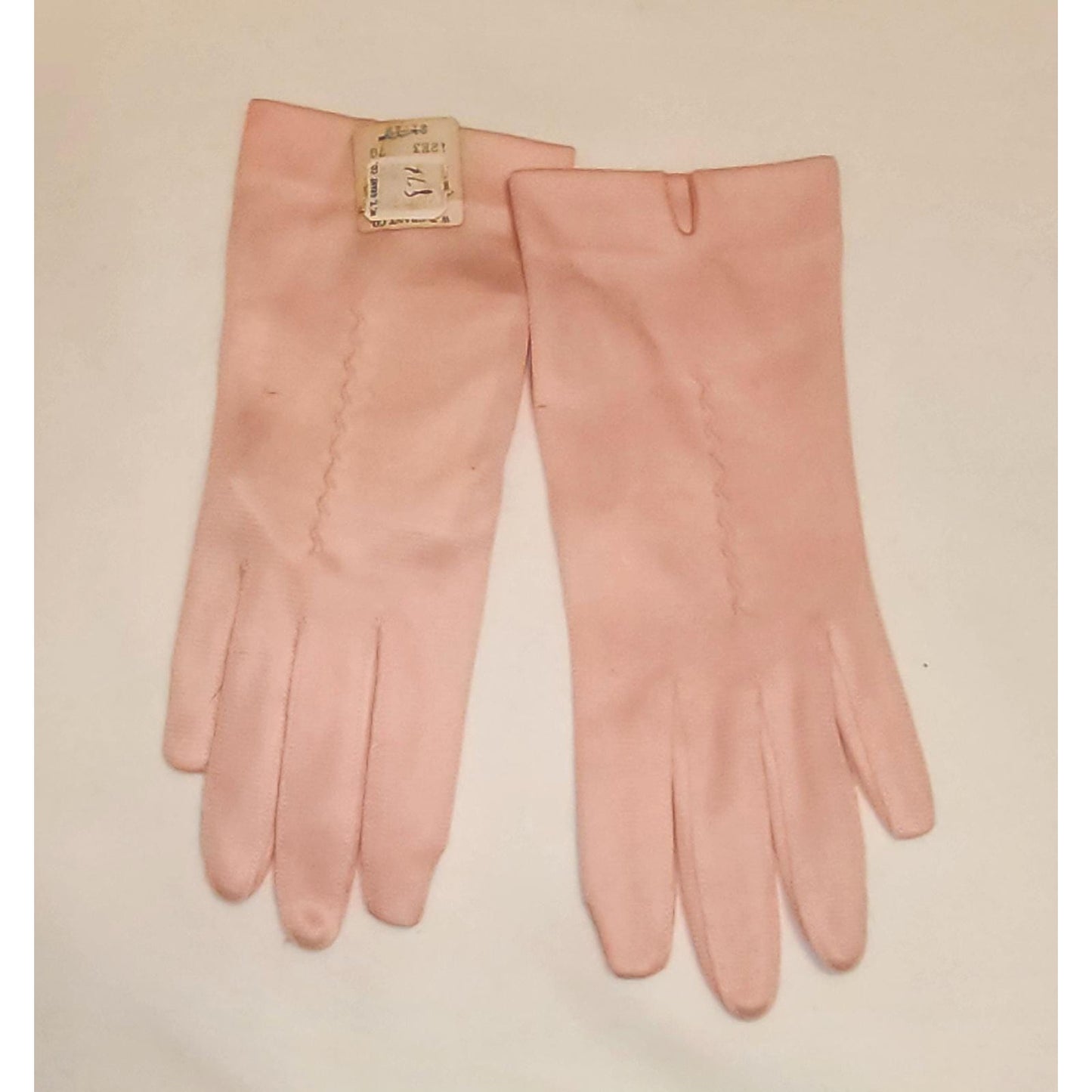 Vintage Unworn Gloves 1950s Light Pink Nylon Wrist Gloves Mid Century NWT 6.5