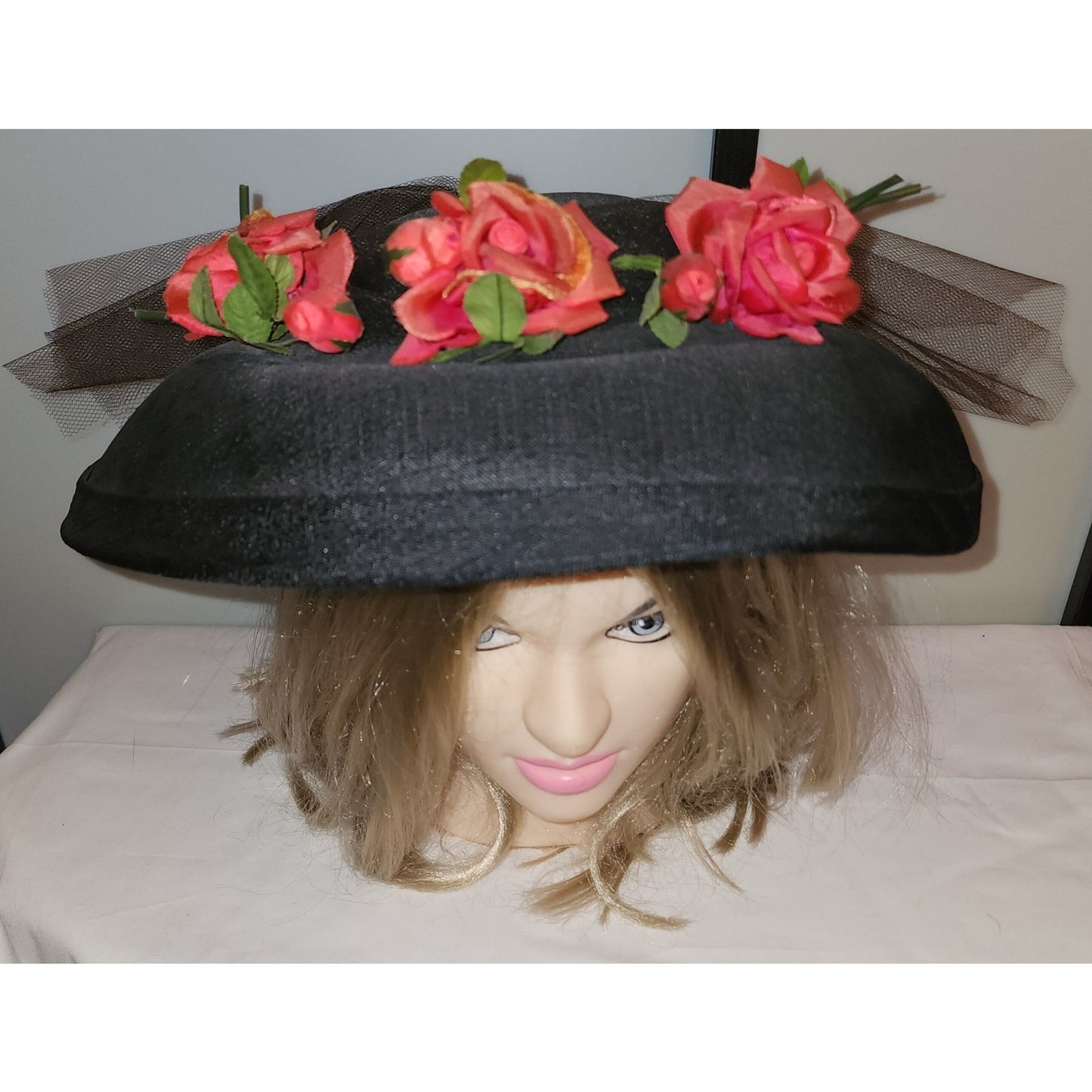 Vintage Floral Hat 1940s 50s Large Round Black Fine Straw Saucer Platter Hat Large Red Roses Mid Century 19.5 in.