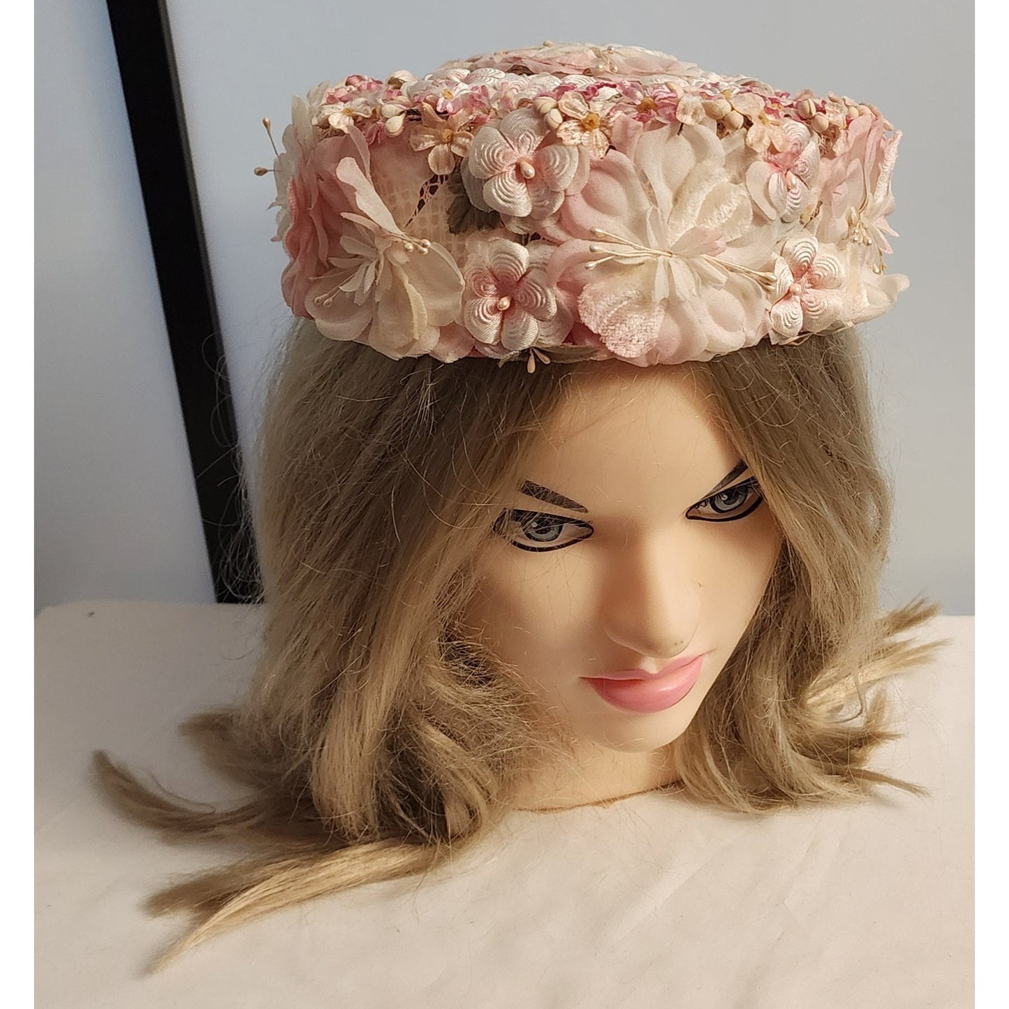 Vintage Pink Hat 1940s 50s Small Round Pink White Floral Hat Joal De Luxe Mid Century 21 in.