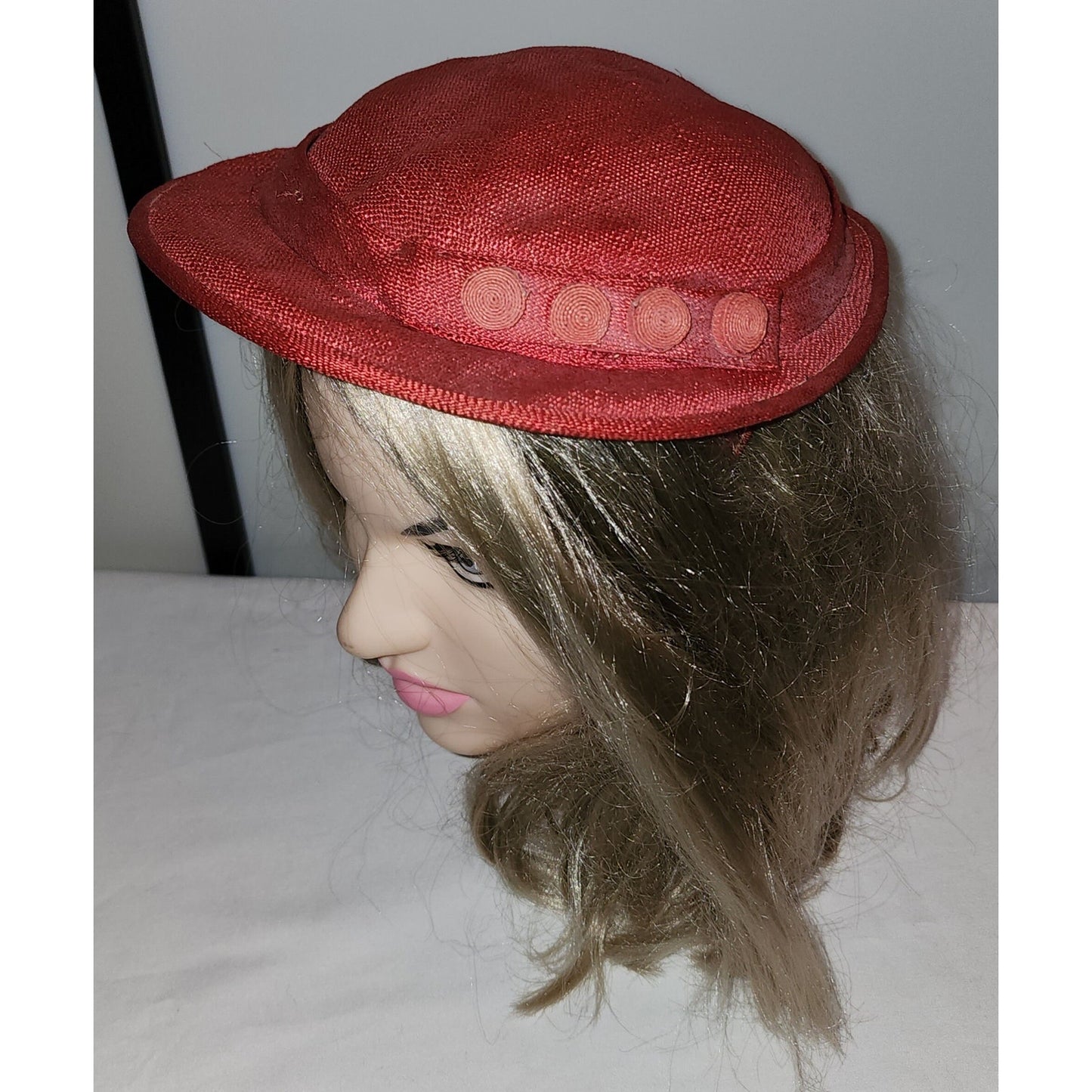 Vintage 1930s Hat Round Red Linen Perch Tilt Hat Cap Button Detail Laurel Hurst Art Deco Mid Century 20.5 in.