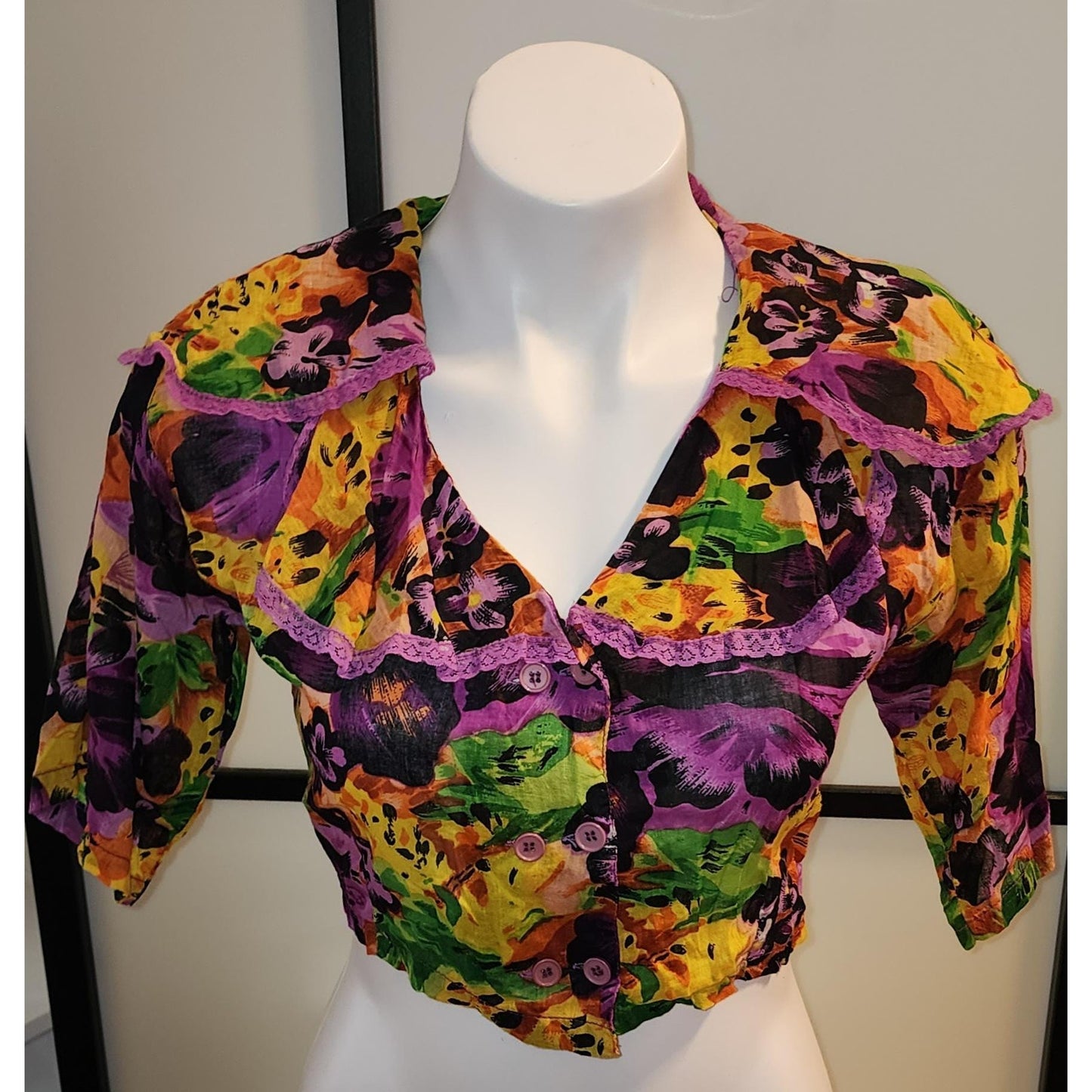 Vintage 80s 90s Bright Purple Yellow Floral Thin Cotton Cropped Blouse Top Huge Flouncy Collar Speed Limit MPH Made in India Boho S