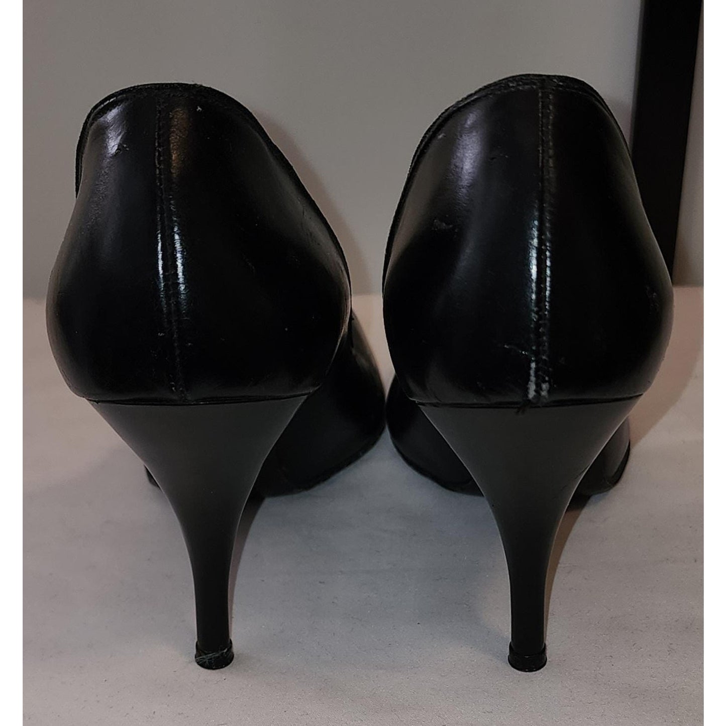 Vintage Stiletto Heels 1950s Black Leather Stilettos 4 Inch Heels Pointed Toes Mid Century Fetish Pumps Med AA AAA