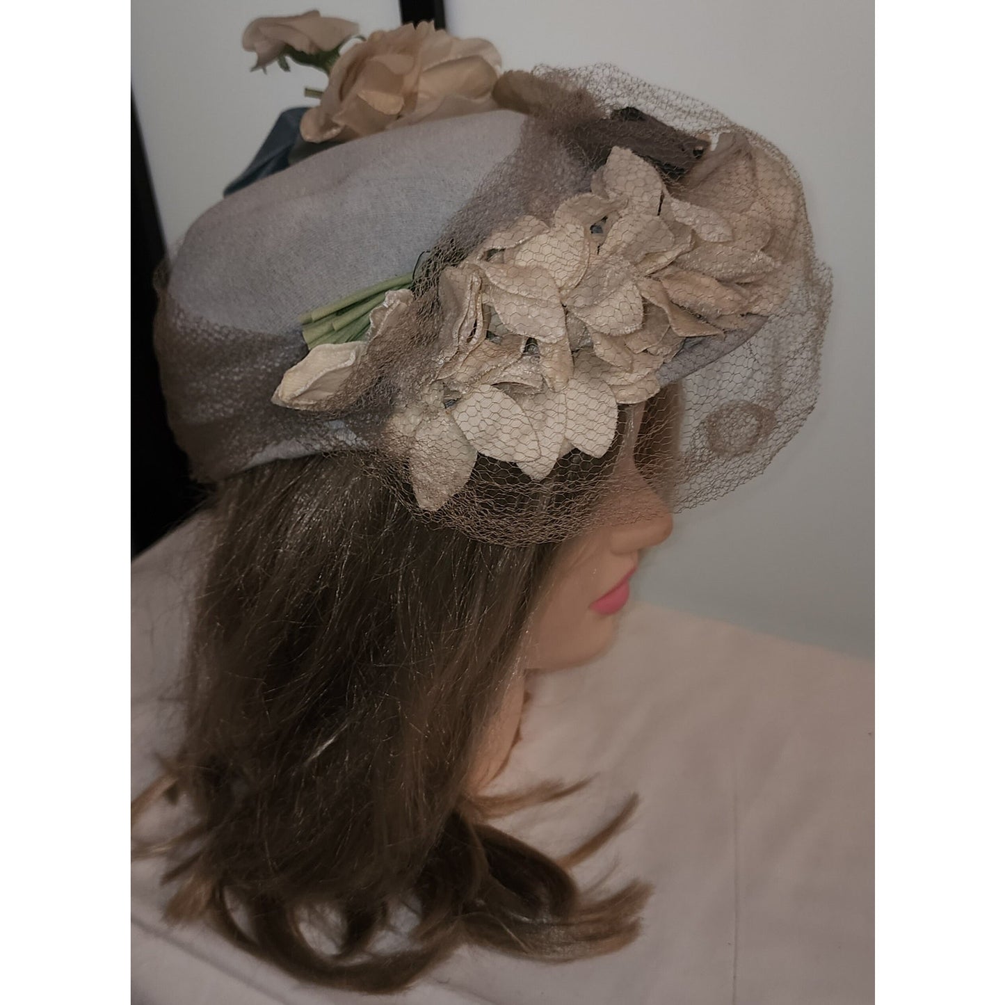 Vintage Floral Hat Light Blue 1930s 40s 50s Floral Hat White Flowers Net Veil Art Deco Mid Century 20.5 21 in.