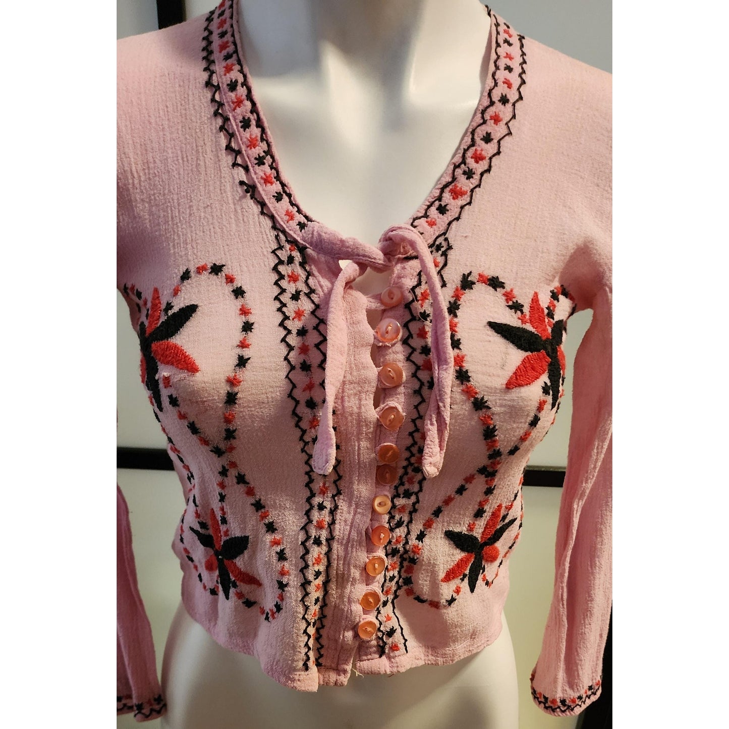 Vintage 1970s Top Light Pink Gauzy Cotton Embroidered Crop Top Blouse Tiny Mirrors Made in India Hippie Boho XS As Is
