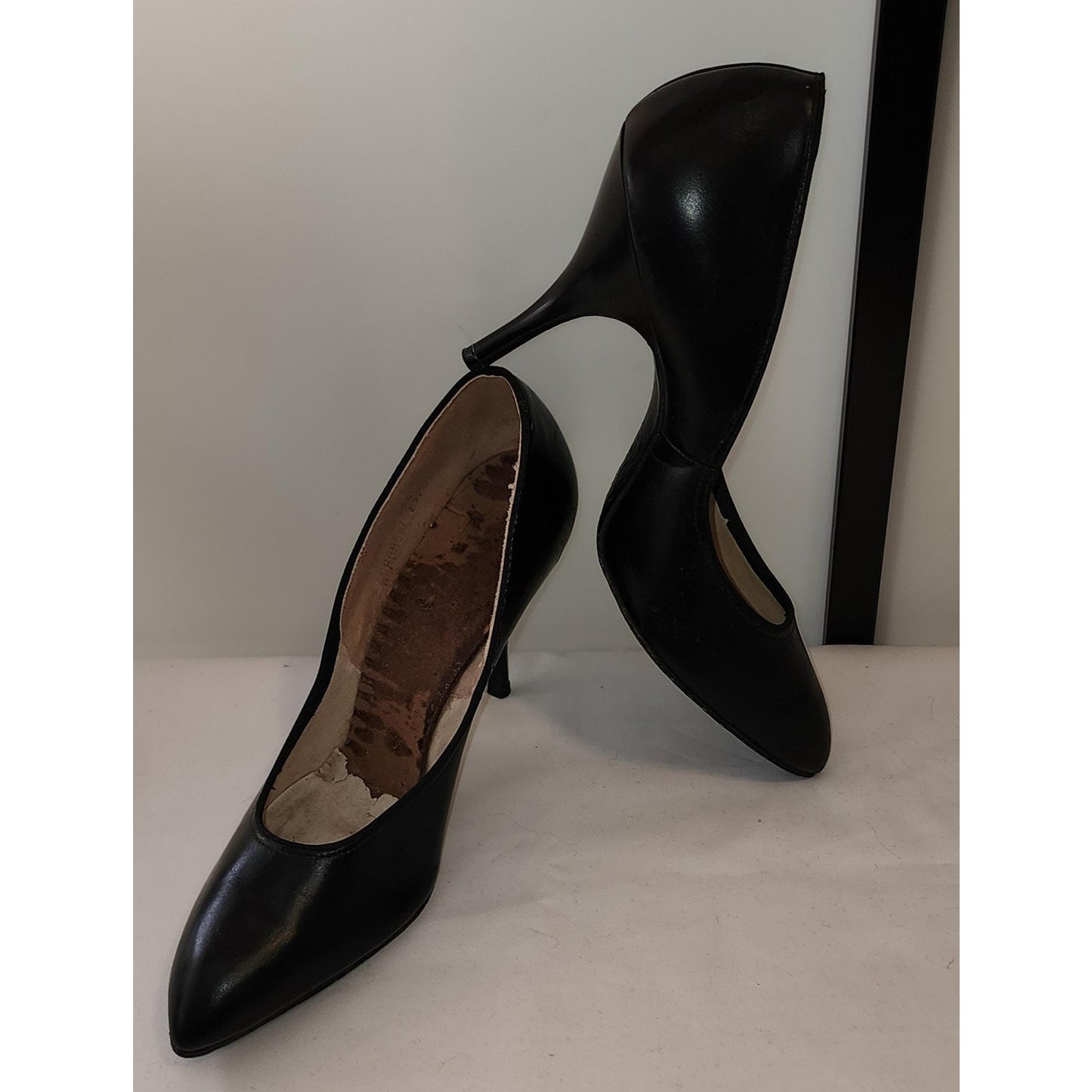 Vintage Stiletto Heels 1950s Black Leather Stilettos 4 Inch Heels Pointed Toes Mid Century Fetish Pumps Med AA AAA