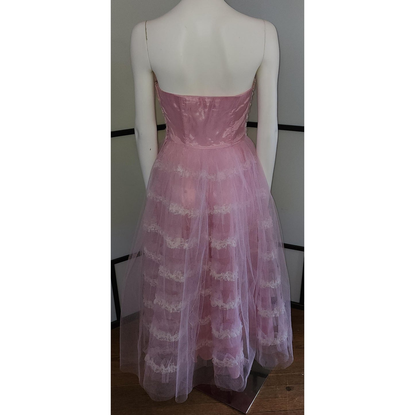 Vintage 1950s Dress Strapless Pink White Net Lace Bouffant Prom Dress Sweetheart Bodice Mid Century Rockabilly M