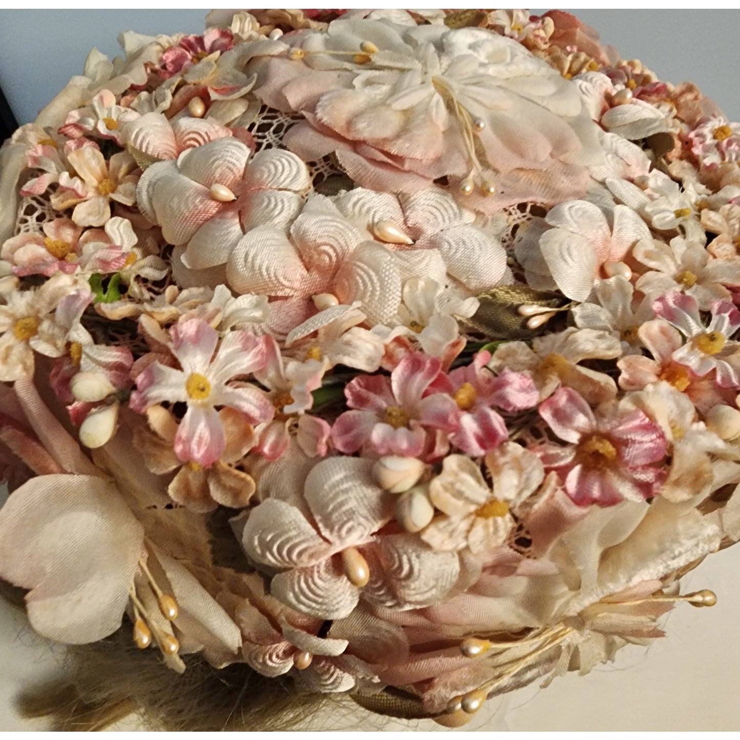 Vintage Pink Hat 1940s 50s Small Round Pink White Floral Hat Joal De Luxe Mid Century 21 in.