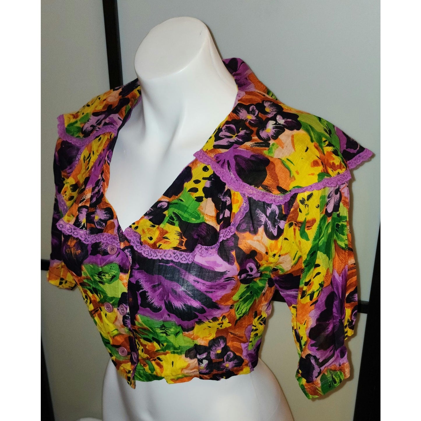 Vintage 80s 90s Bright Purple Yellow Floral Thin Cotton Cropped Blouse Top Huge Flouncy Collar Speed Limit MPH Made in India Boho S