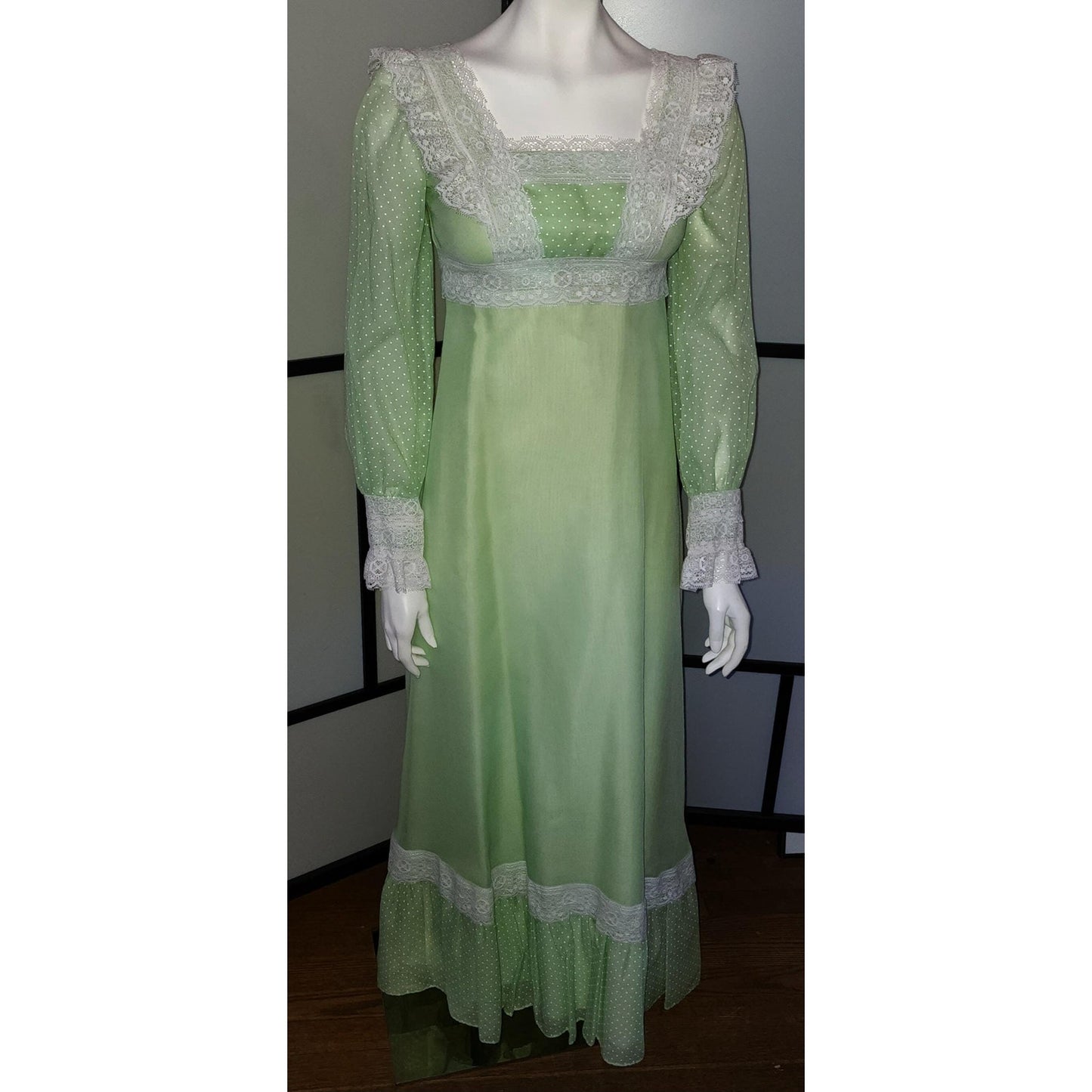 Vintage 1970s Dress Long Light Green Swiss Dot White Lace Gown Maxidress Prom Wedding Party Boho XS