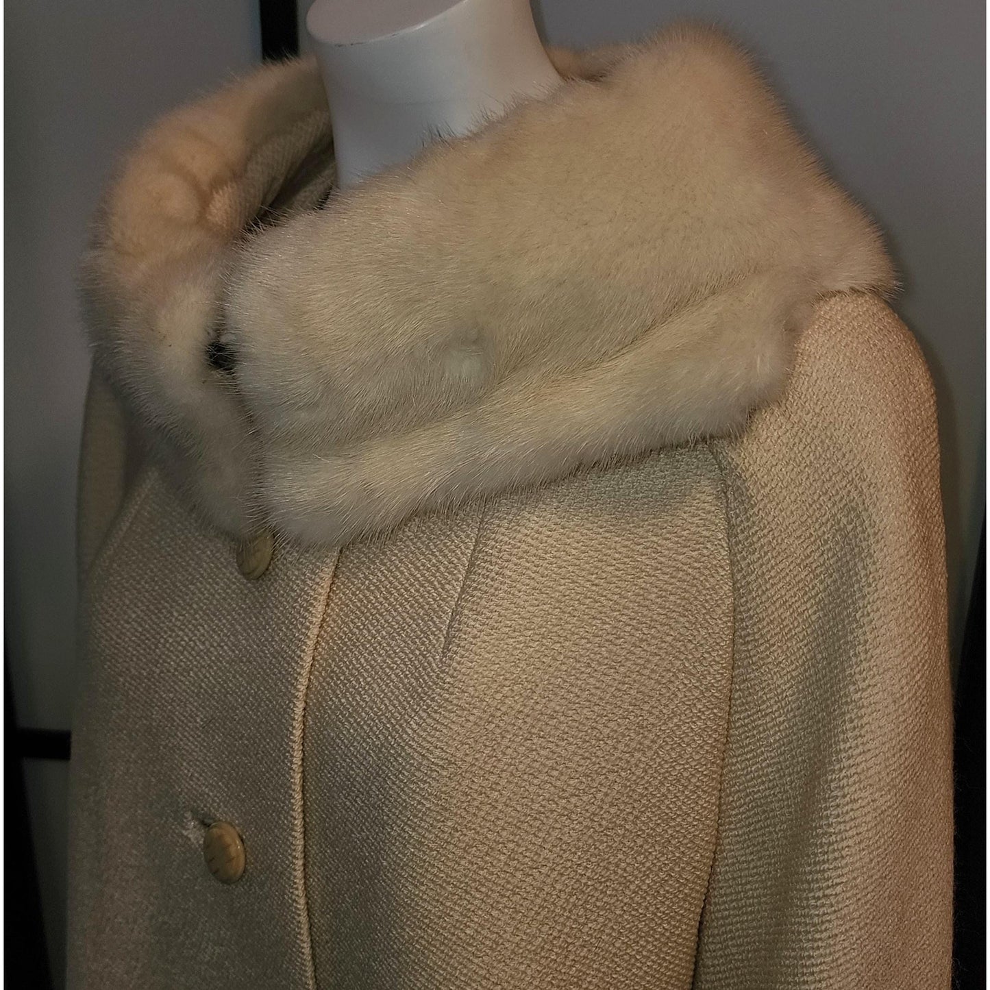 Vintage Wool Coat 1960s Classic Vanilla Wool Coat Large Cream Mink Fur Collar Rothmoor Mid Century L