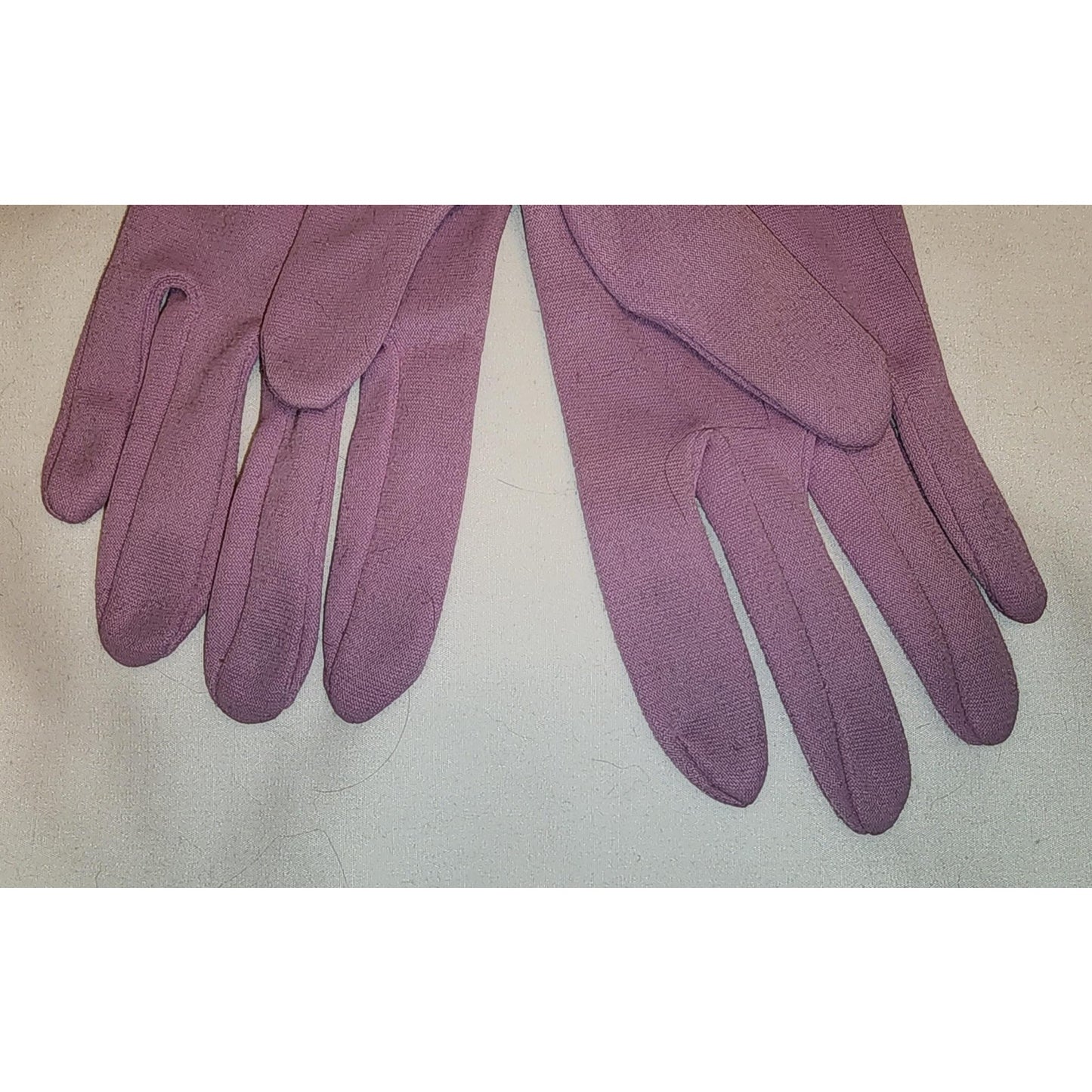 Vintage Purple Gloves 1960s Light Purple Lilac Lavender Short Nylon Wrist Gloves Mid Century Mod 7