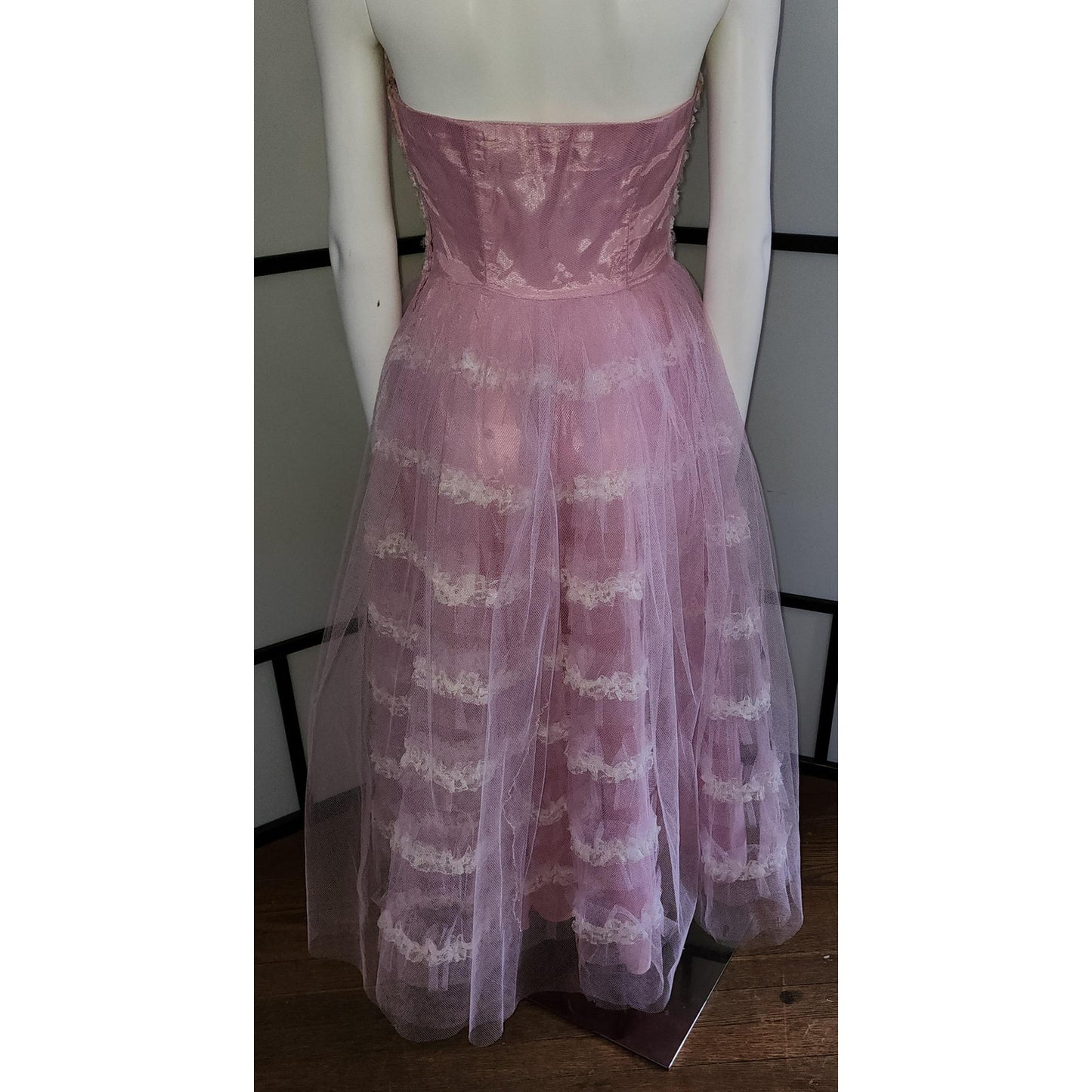 Vintage 1950s Dress Strapless Pink White Net Lace Bouffant Prom Dress Sweetheart Bodice Mid Century Rockabilly M