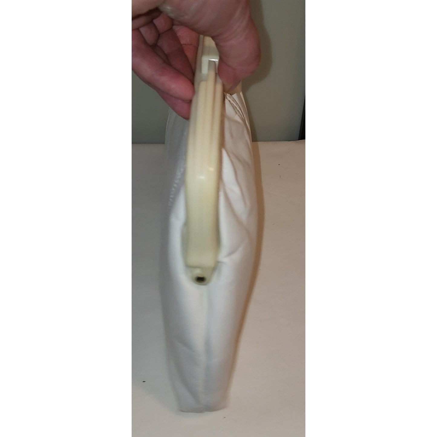 Vintage White Clutch 1970s 80s Cream White Leather Vinyl Clutch Purse Plastic Frame Boho