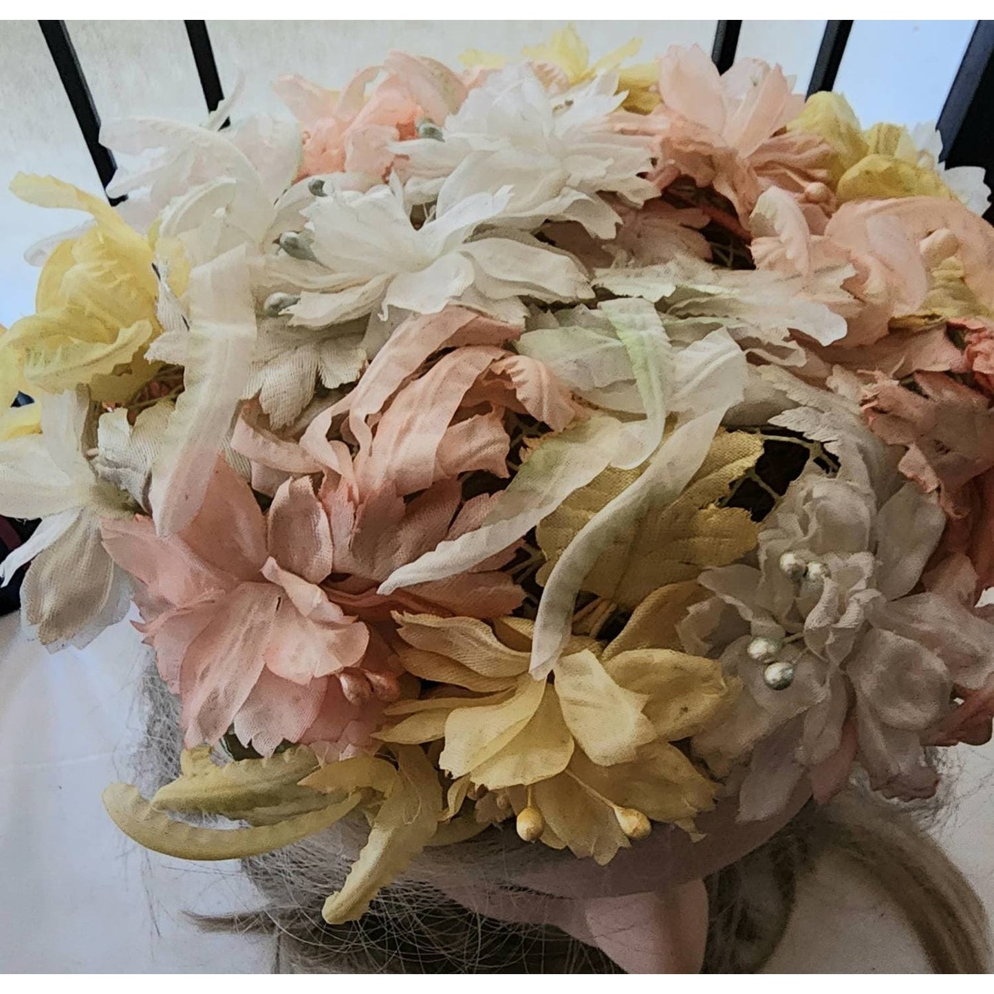 Vintage Floral Hat 1950s Round Pastel Pink Yellow Blue White Floral Hat Faux Pearls Rockabilly Mid Century Garden Party 21 in.