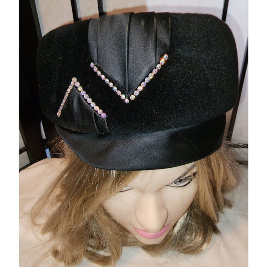 Vintage Velvet Hat 1950s Black Velvet Bonnet Hat Velvet Bow Faux Pearls Veil Mid Century Rockabilly