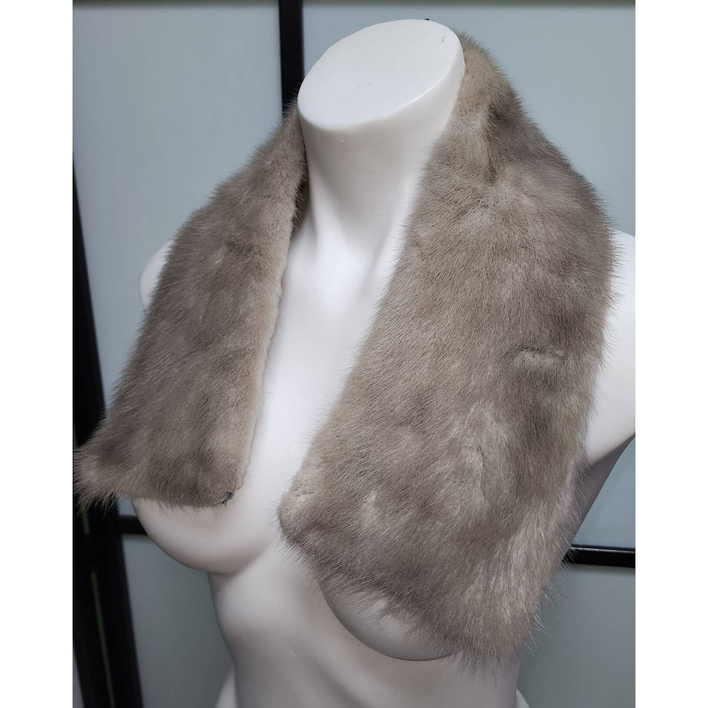 Vintage Fur Collar 1950s Silver Gray Mink Fur Collar for Sweater or Coat Fluffy Mink Fur Rockabilly Boho 28 x 5 in.