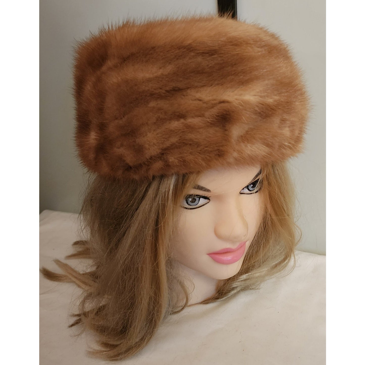 Vintage Fur Hat 1950s 60s Round Blonde Light Brown Mink Fur Pillbox Hat Dachettes by Lily Dache Mid Century Designer 21 21.5 in.