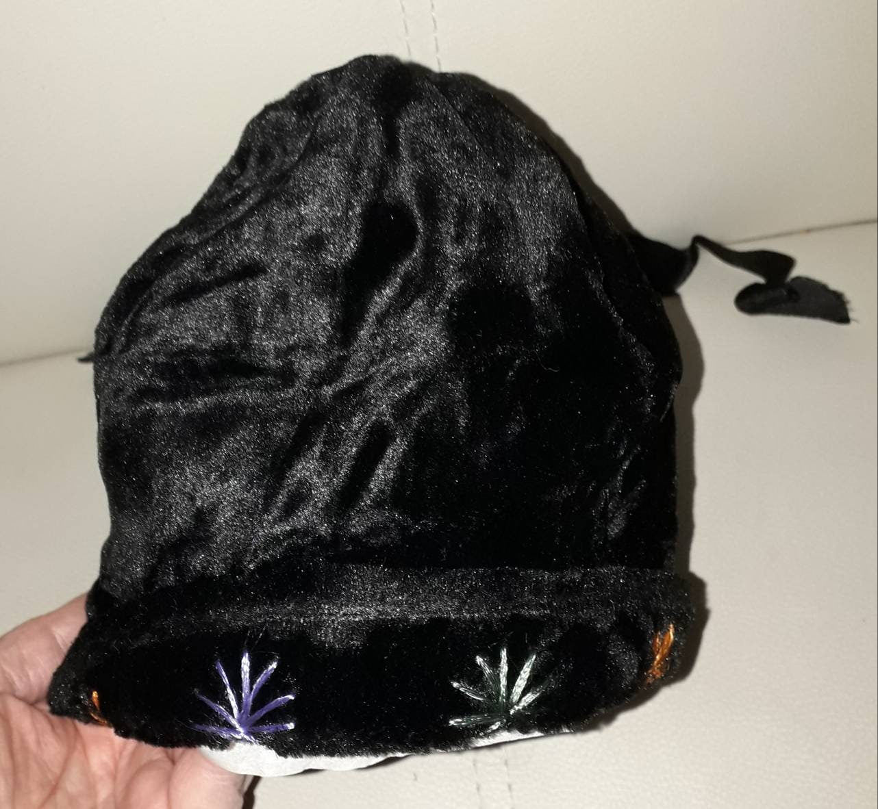 Unworn Vintage Childs Hat 1930s 40s 50s Black Velvet Bucket Hat Cap Embroidered Brim NWT German Art Deco 19 in.