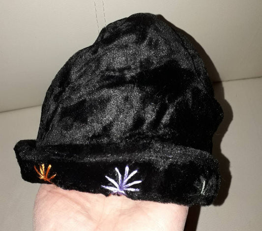 Unworn Vintage Childs Hat 1930s 40s 50s Black Velvet Bucket Hat Cap Embroidered Brim NWT German Art Deco 19 in.